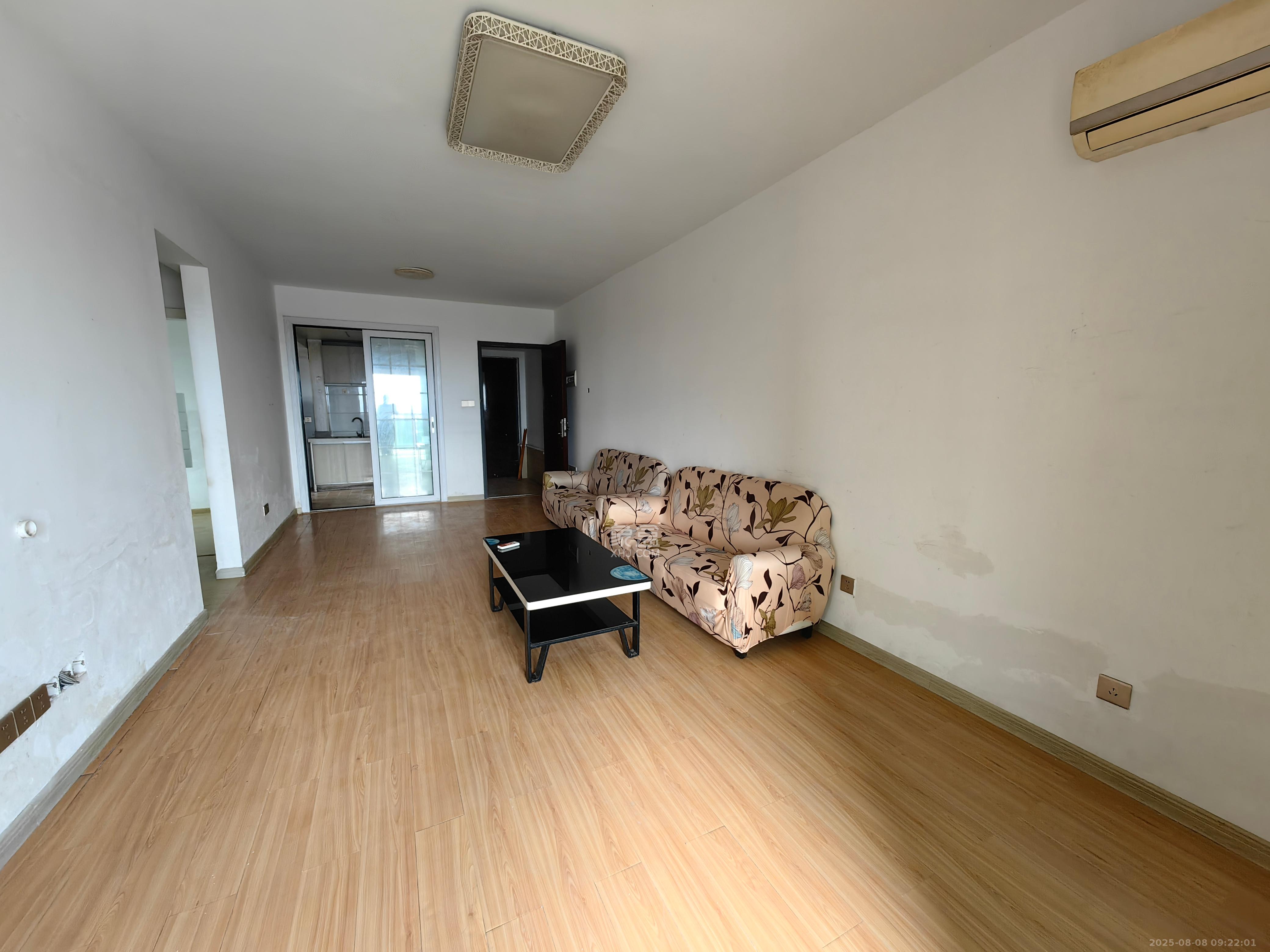 海伦春天 3室2厅1卫 1950.0元/月 海伦春天 3室2厅1卫 1950.0元/月室内图