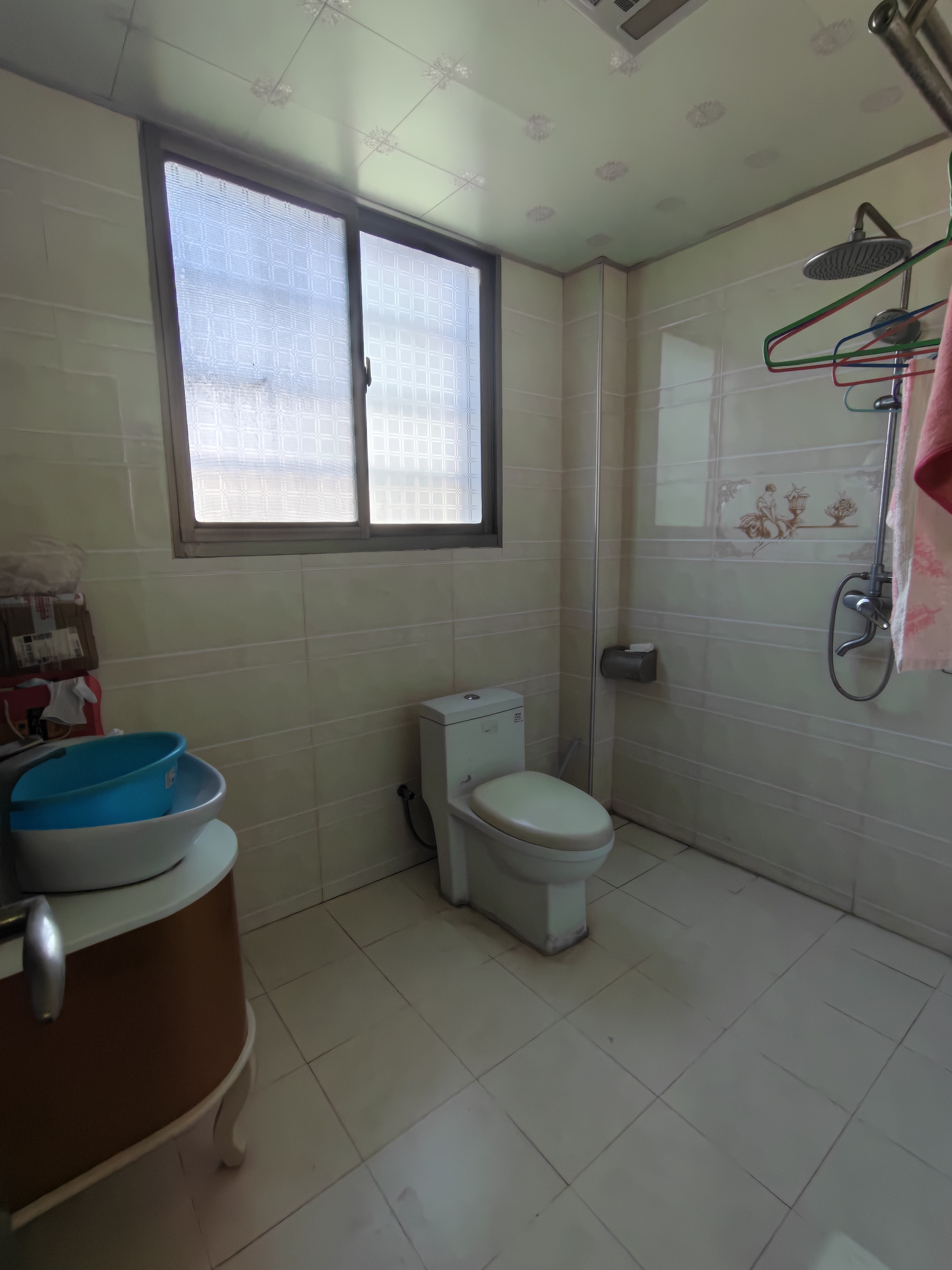 娄底第五完全小学  4室2厅2卫    55.8万客厅