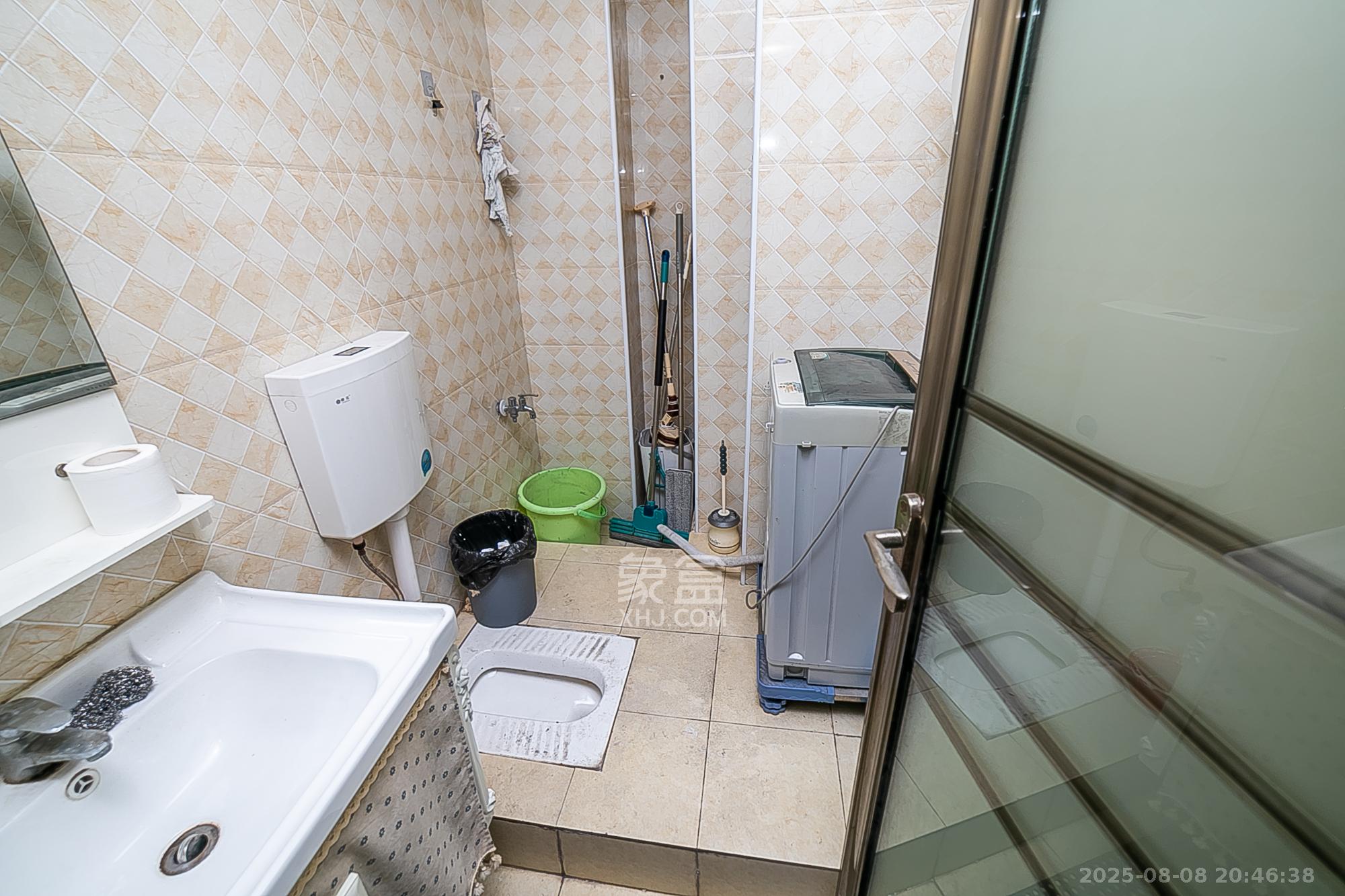 第六都（陆都小区）  1室1厅1卫    40.0万其他