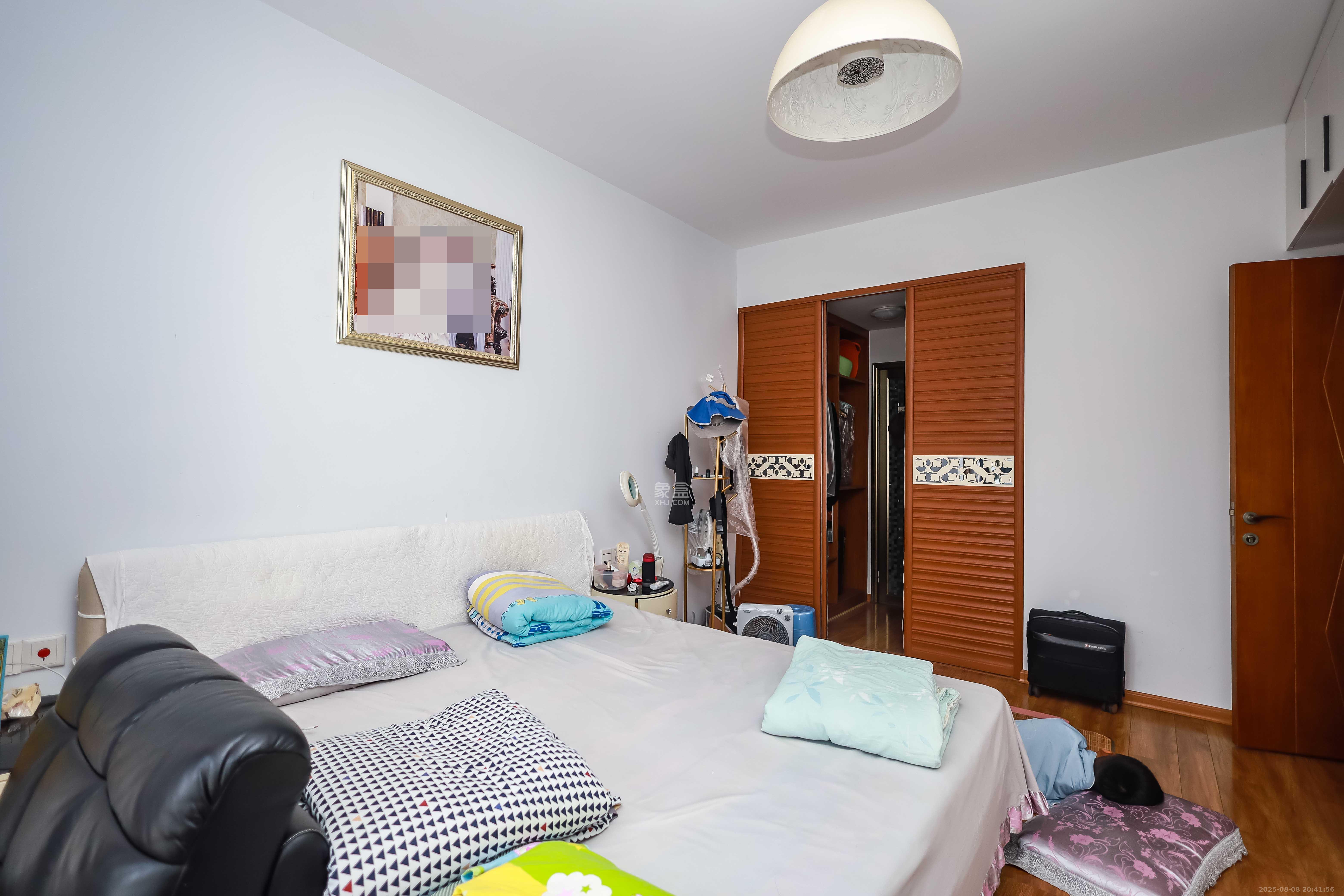 莱茵城 3室2厅1卫 100.0万 莱茵城 3室2厅1卫 100.0万卧室