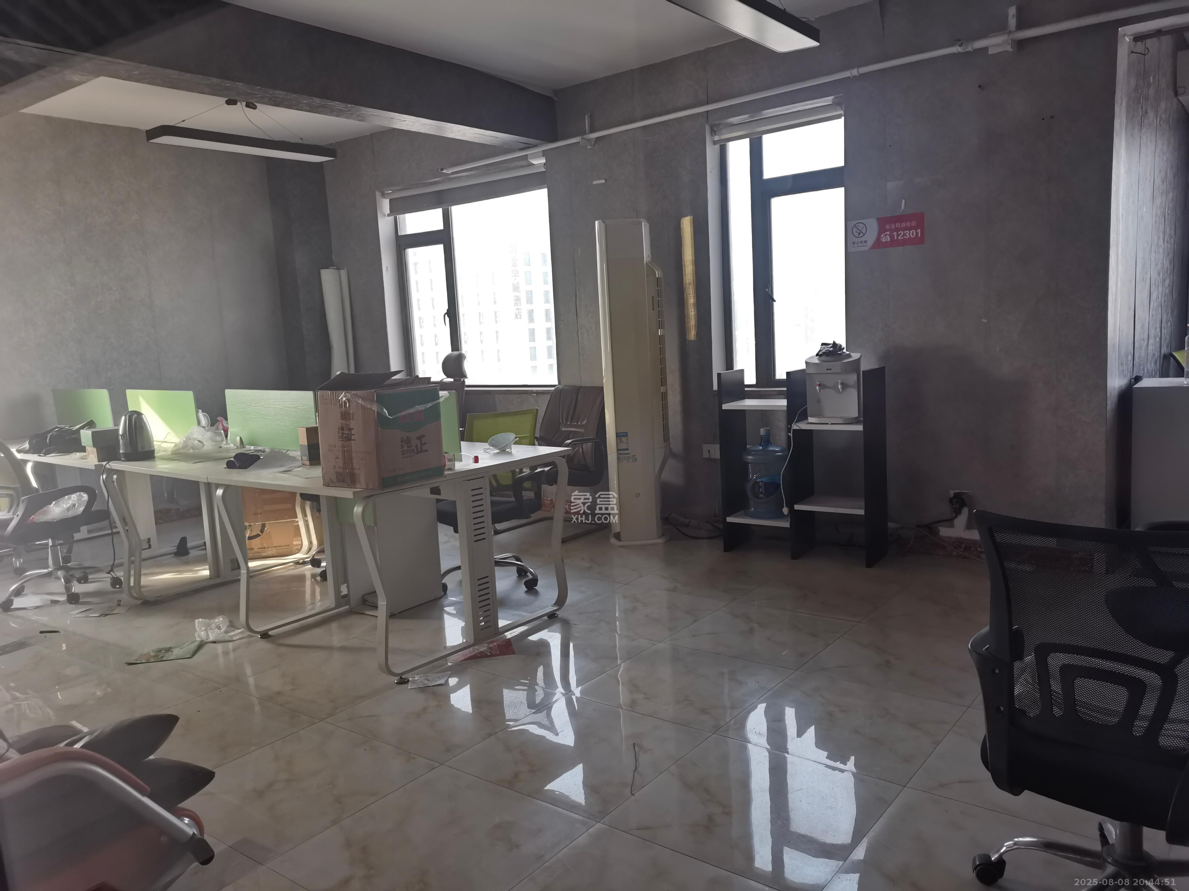 长房中庭国际(东郡华蓉广场) 1室1厅1卫 3500.0元/月 长房中庭国际(东郡华蓉广场) 1室1厅1卫 3500.0元/月室内图