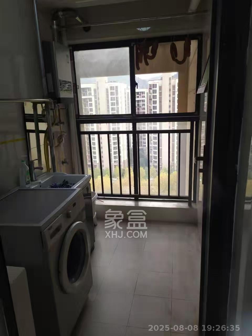 中海梅溪湖壹号  3室2厅1卫    2700.0元/月 中海梅溪湖壹号  3室2厅1卫    2700.0元/月室内图