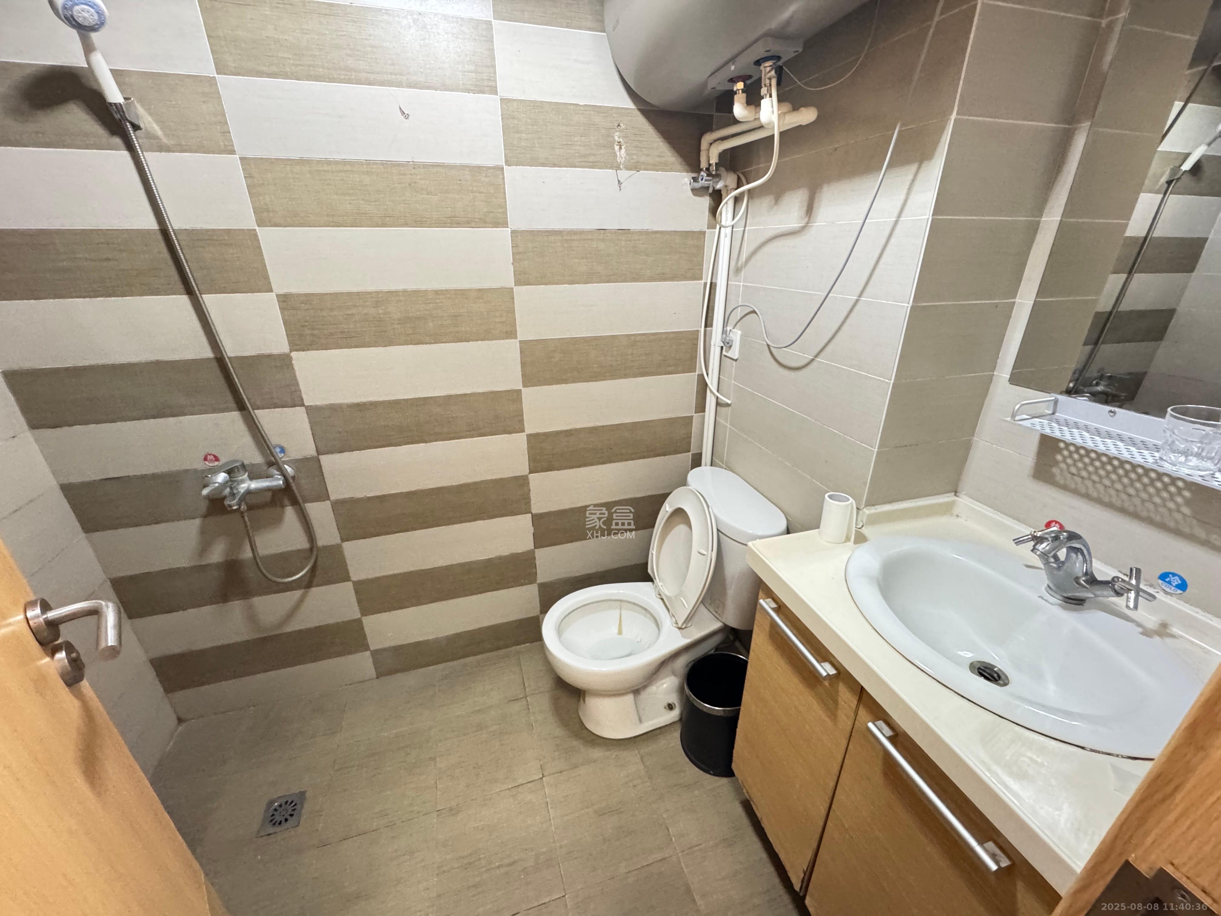 大财门公寓 1室1厅1卫 1600.0元/月 大财门公寓 1室1厅1卫 1600.0元/月室内图