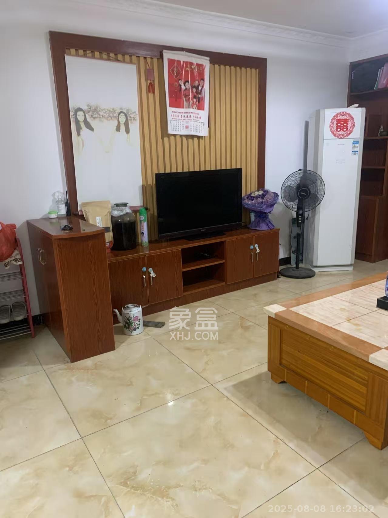 阳明山庄  3室2厅2卫   2800.00元/月