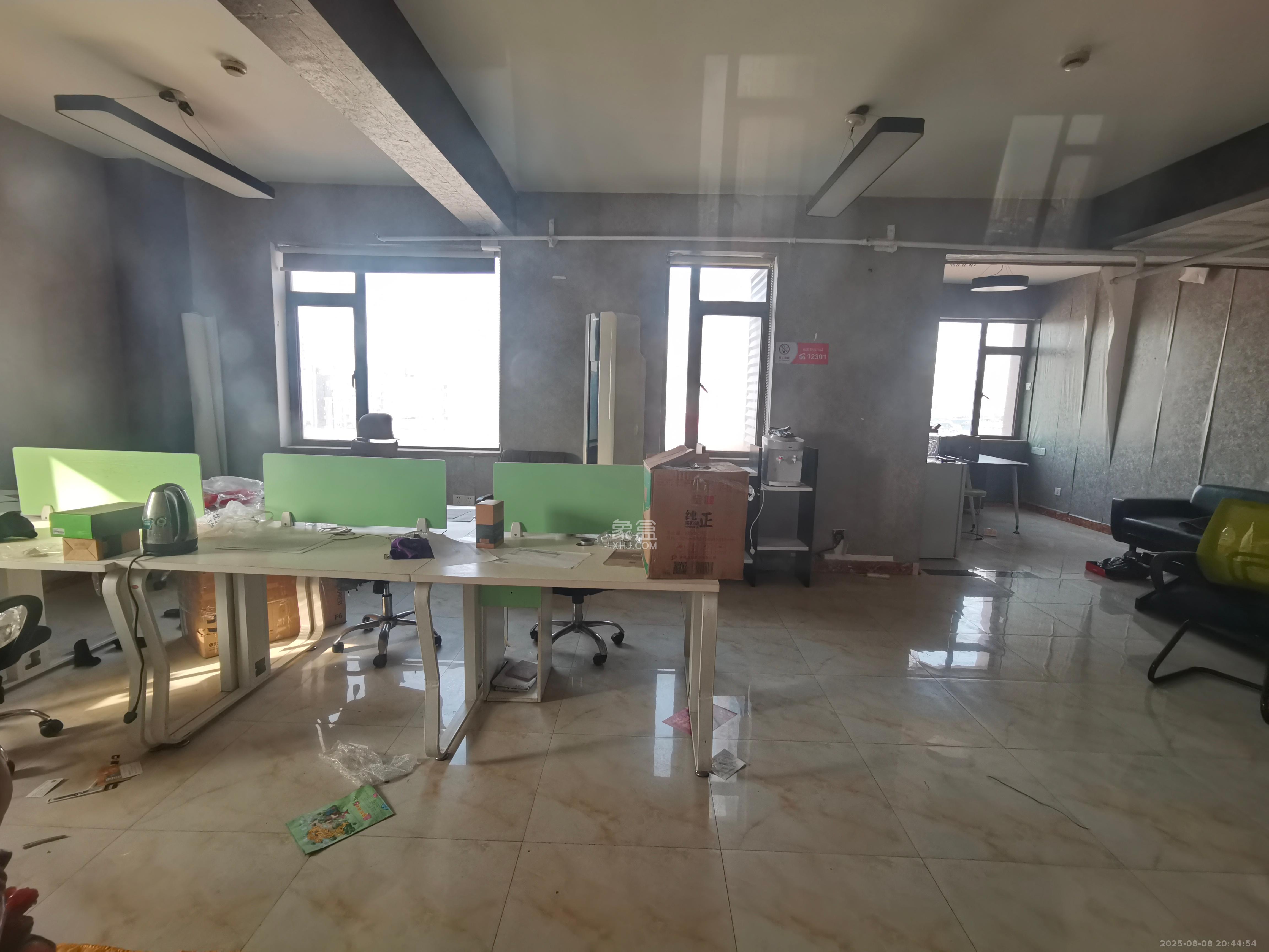 长房中庭国际(东郡华蓉广场) 1室1厅1卫 3500.0元/月 长房中庭国际(东郡华蓉广场) 1室1厅1卫 3500.0元/月室内图