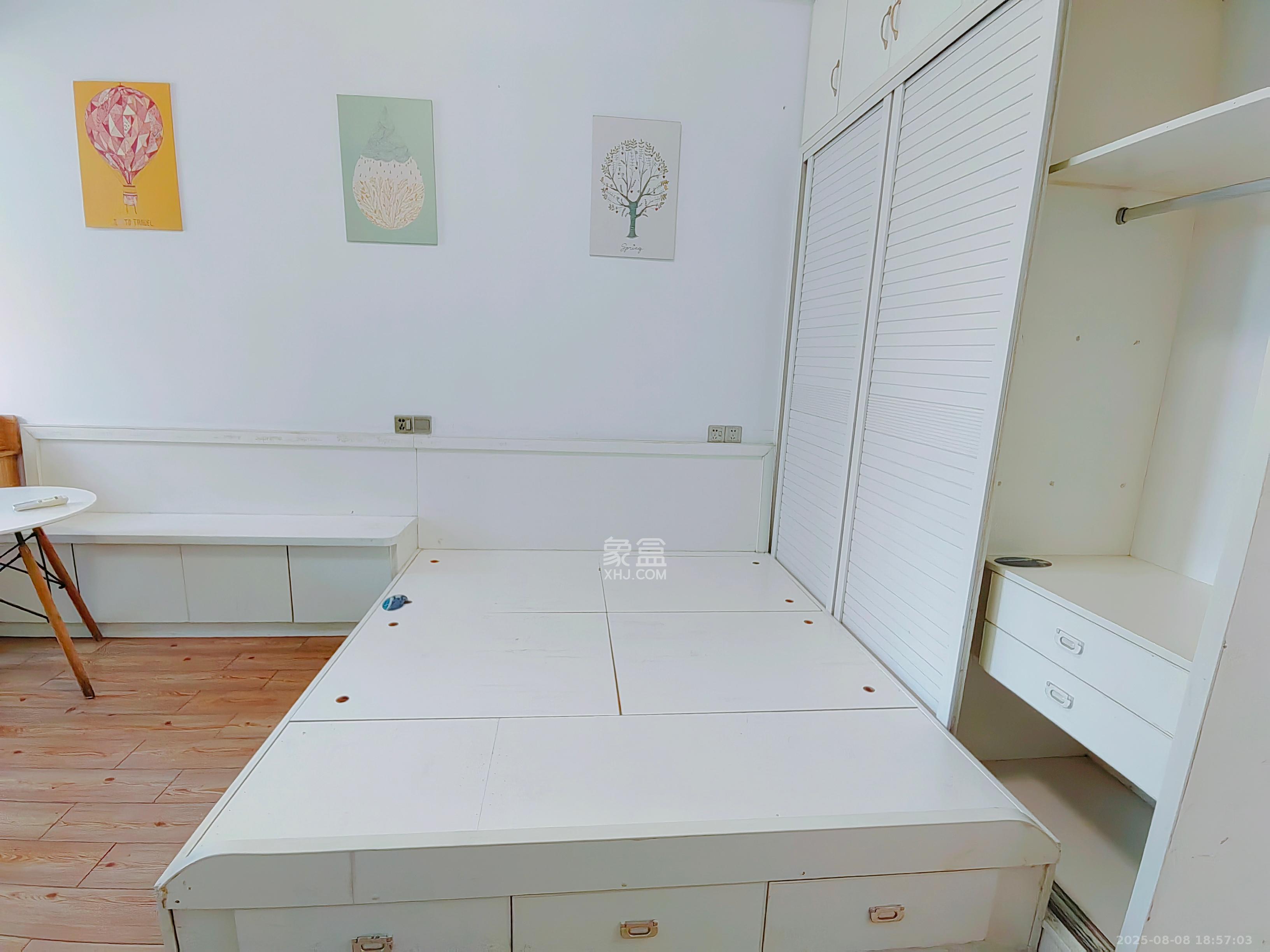中南壹号院  1室1厅1卫   1700.00元/月室内图