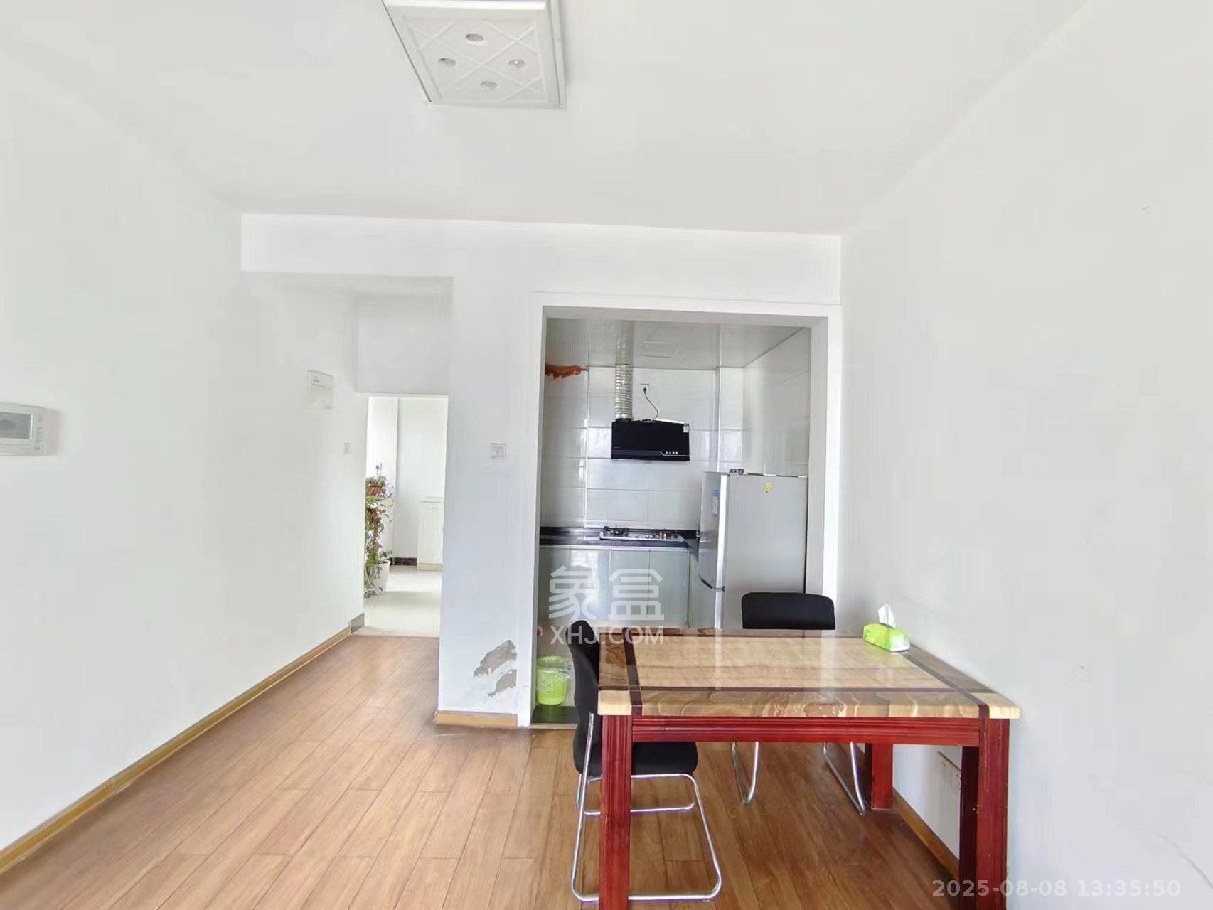 长房时代城 3室2厅1卫 2000.0元/月 长房时代城 3室2厅1卫 2000.0元/月室内图