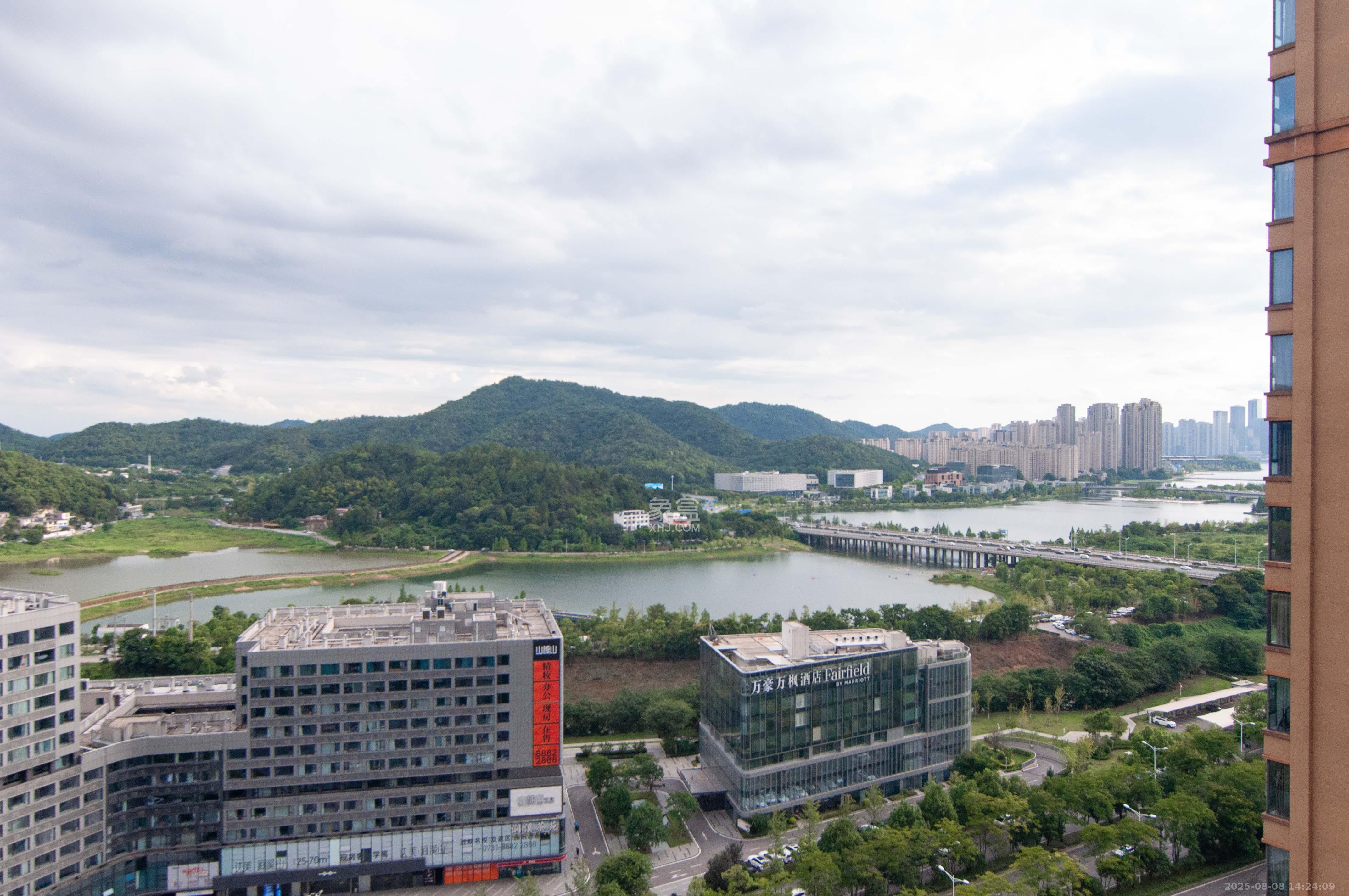 中一九骏（枫桥苑）  4室2厅2卫   105.00万其他