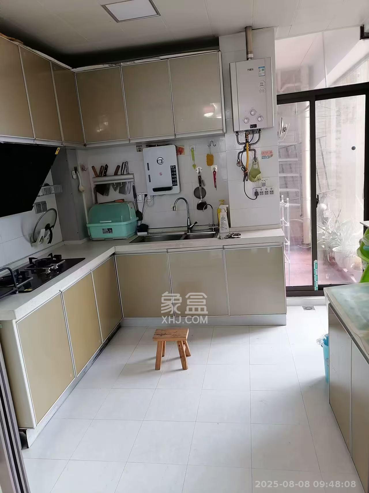 钱隆樽品(一、二、三期)  3室2厅1卫   2600.00元/月室内图