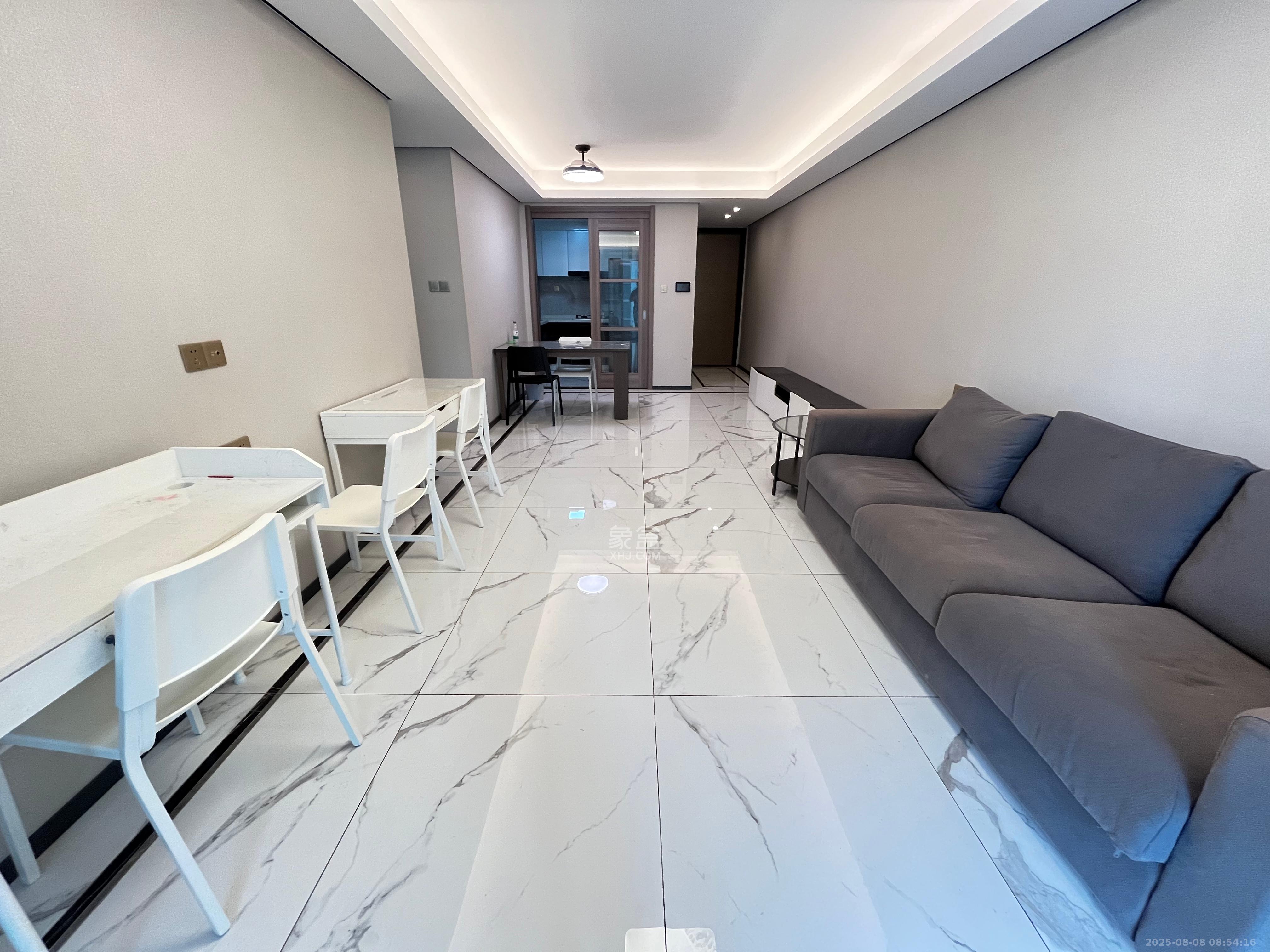 中海阅麓山一期  3室2厅2卫   3600.00元/月室内图