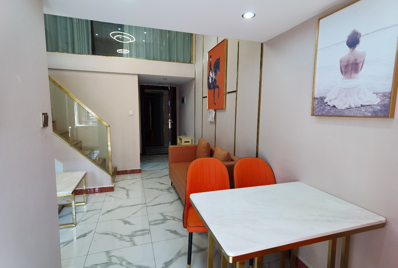 青春里  2室1厅1卫    1500.0元/月室内图