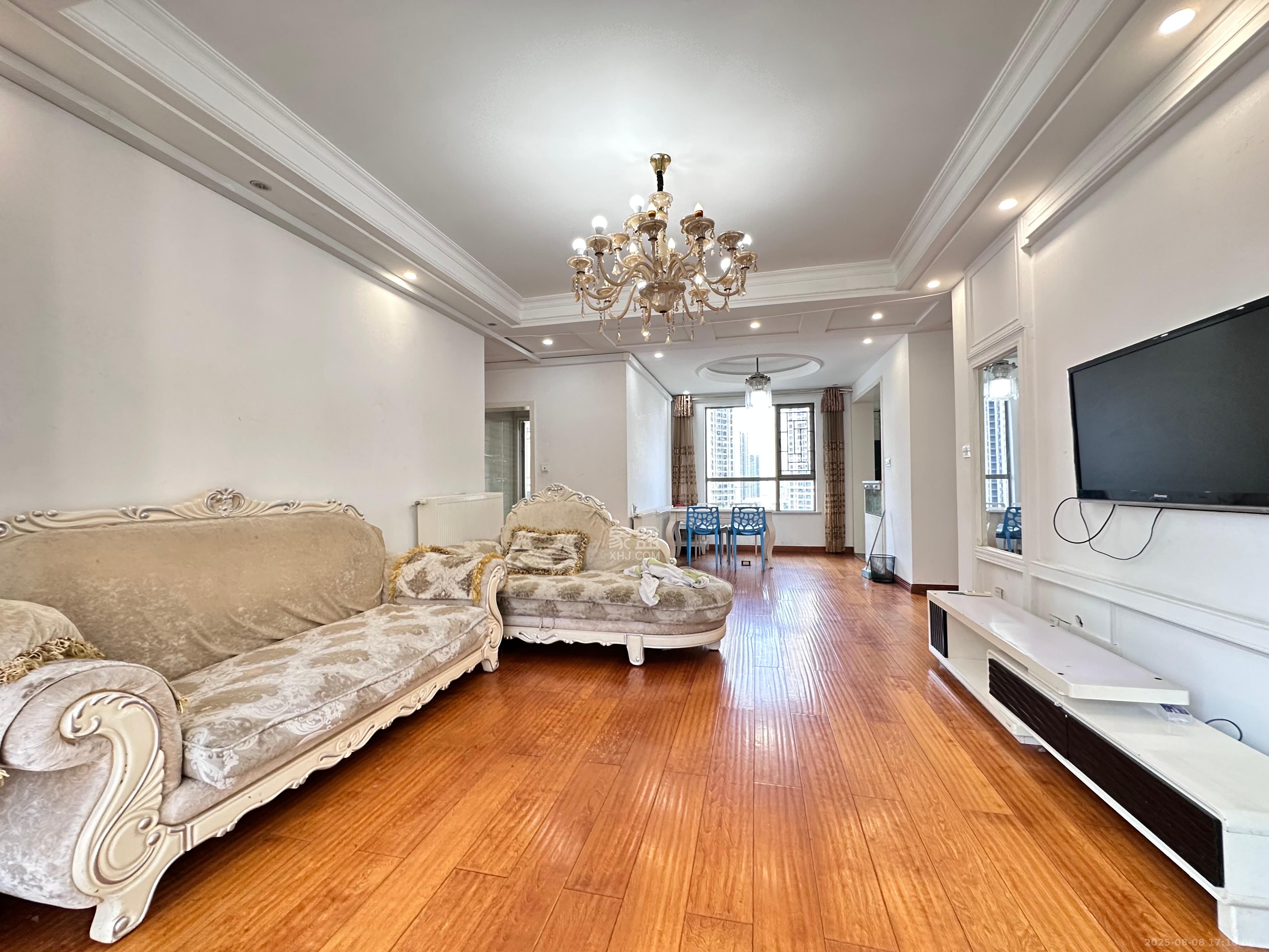 世茂铂翠湾一期  4室2厅2卫    4000.0元/月 世茂铂翠湾一期  4室2厅2卫    4000.0元/月室内图