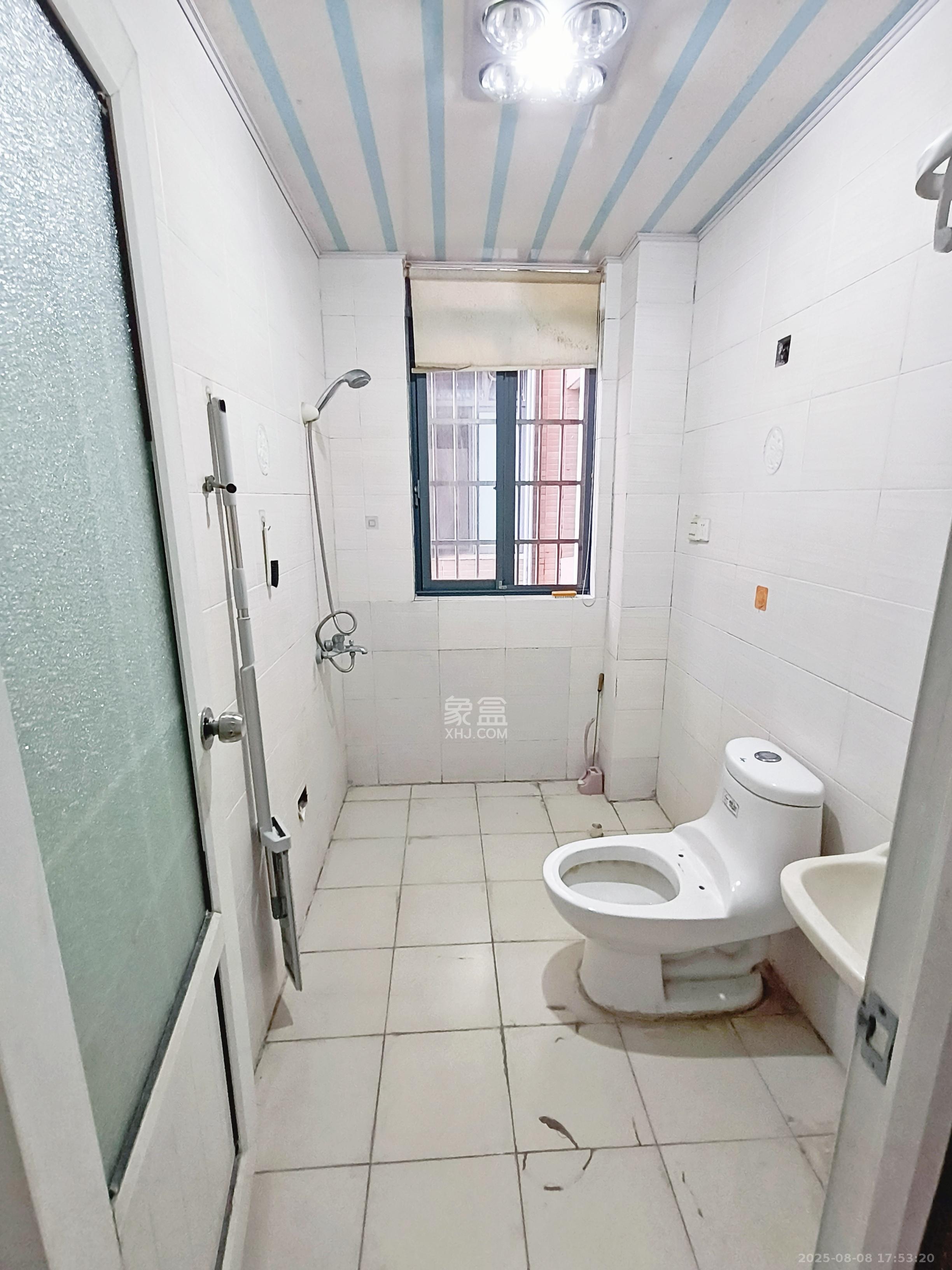 枫林绿洲  3室2厅1卫    2200.0元/月 枫林绿洲  3室2厅1卫    2200.0元/月室内图