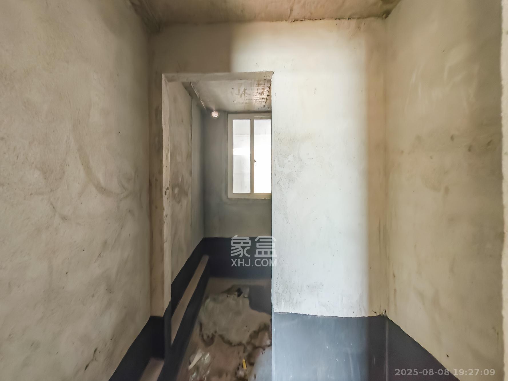 绿地海外滩一期 3室2厅2卫 58.0万 绿地海外滩一期 3室2厅2卫 58.0万卫生间