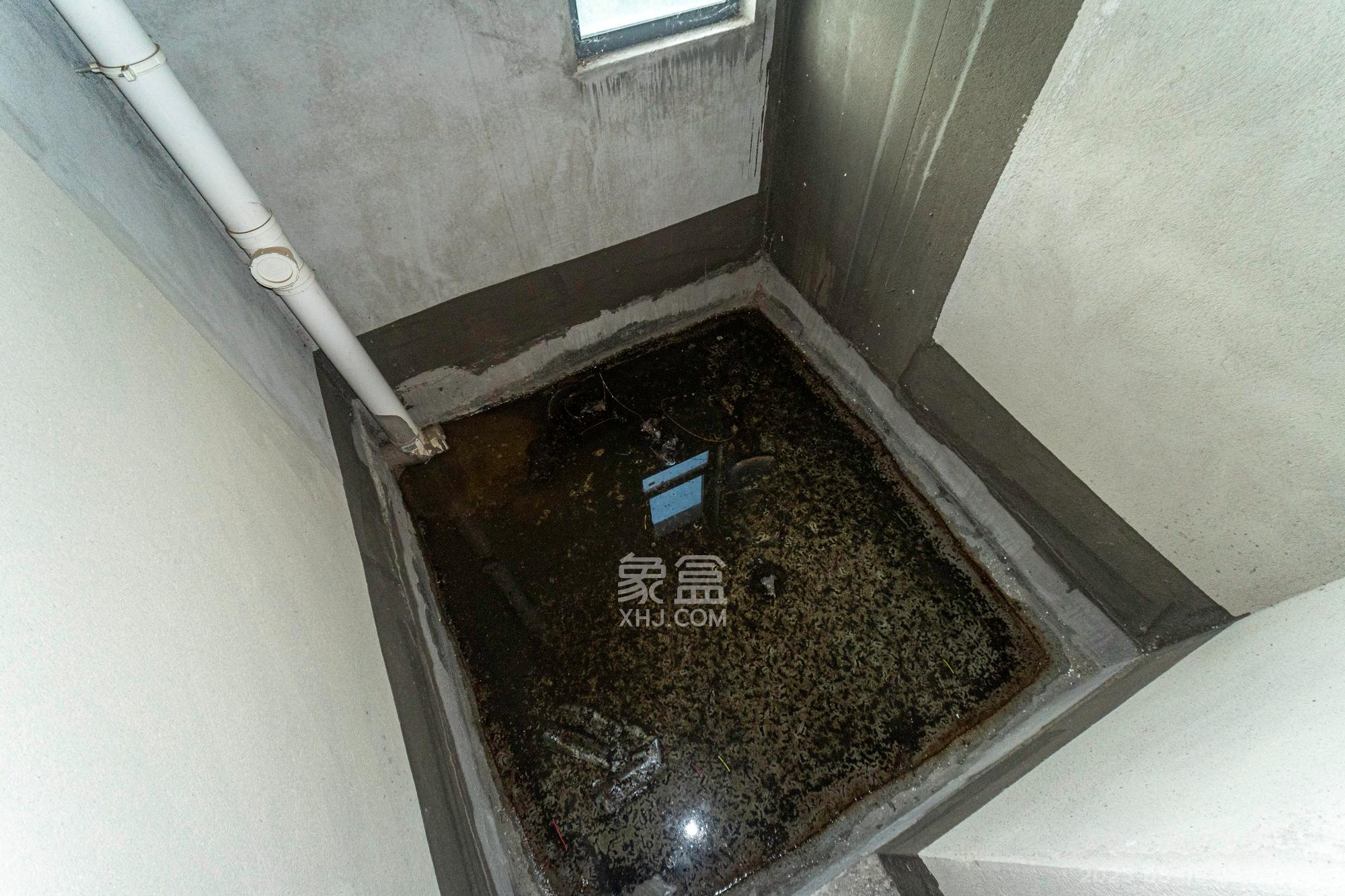 荣盛城 4室2厅2卫 79.0万 荣盛城 4室2厅2卫 79.0万卫生间