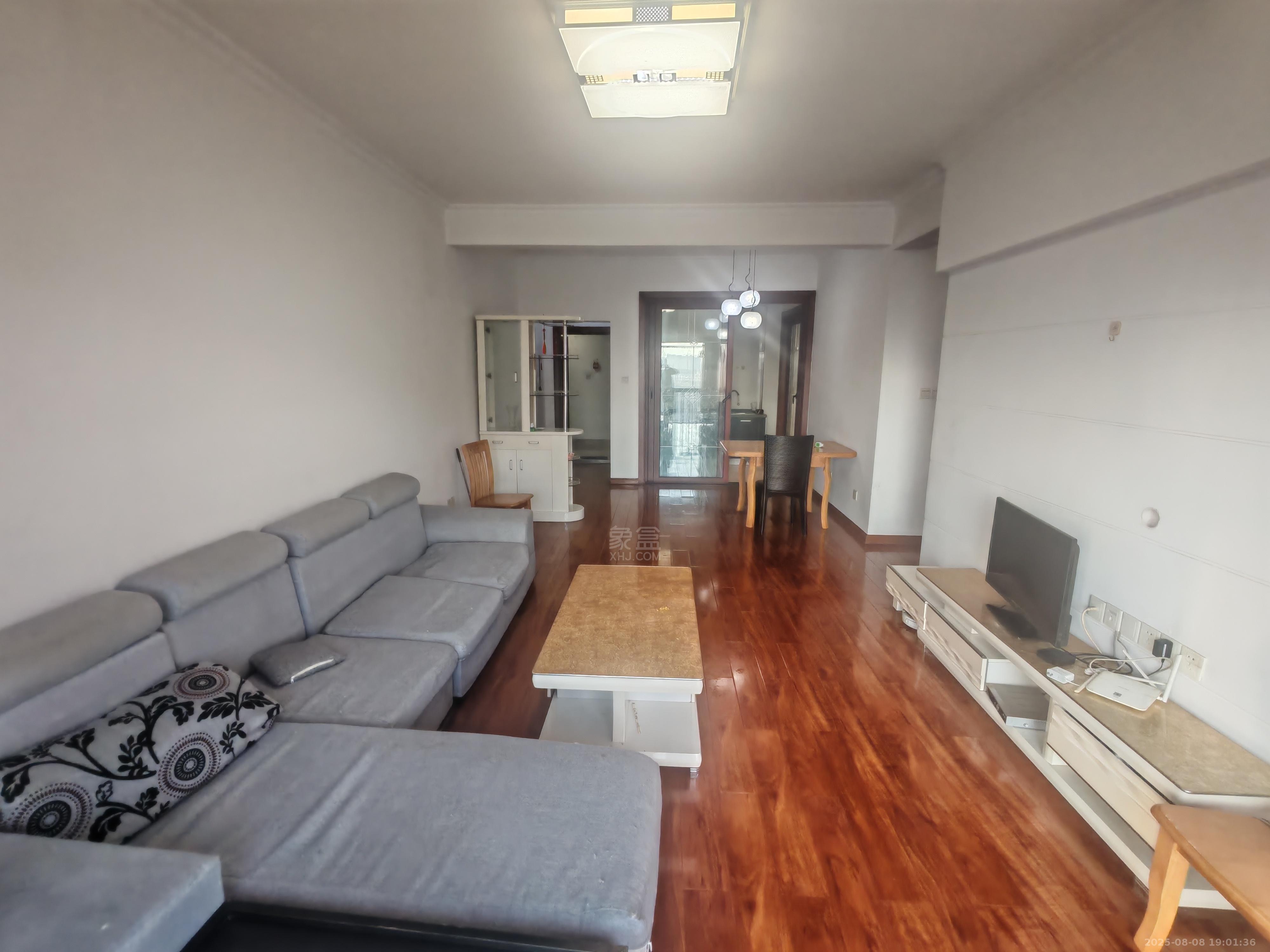 流金岁月-华晨国际 1室2厅1卫 1500.0元/月 流金岁月-华晨国际 1室2厅1卫 1500.0元/月室内图