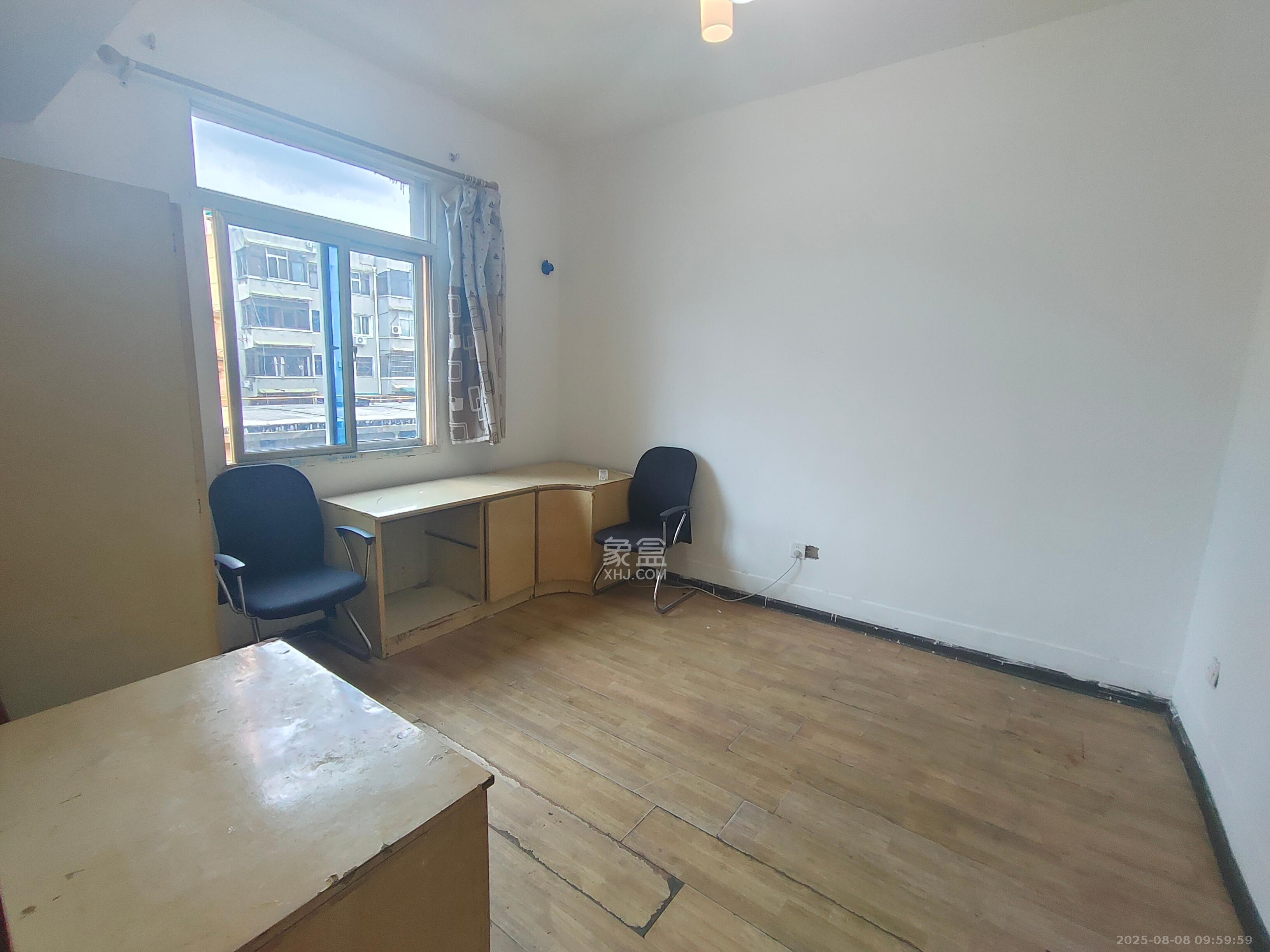 人民新村 3室1厅1卫 1800.0元/月 人民新村 3室1厅1卫 1800.0元/月室内图