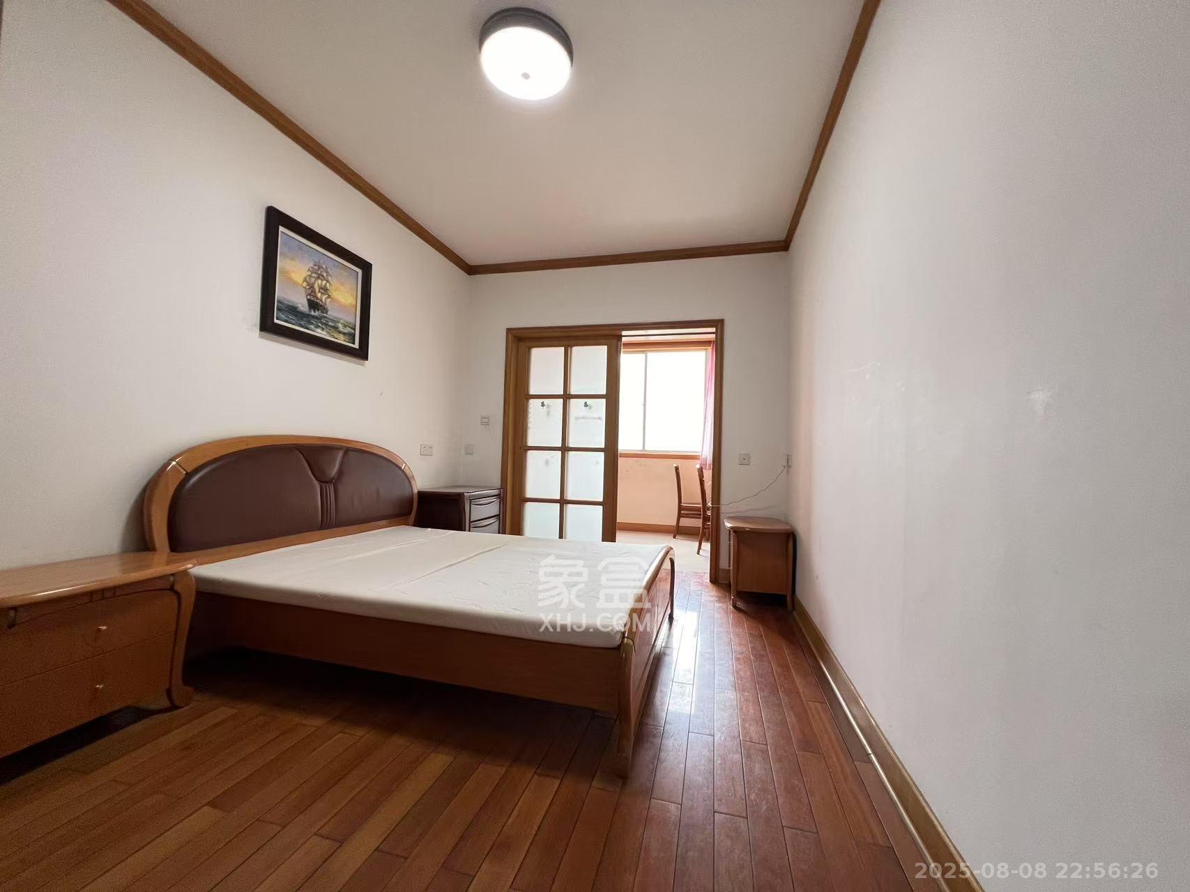 湘农桥社区  3室2厅2卫    4000.0元/月室内图