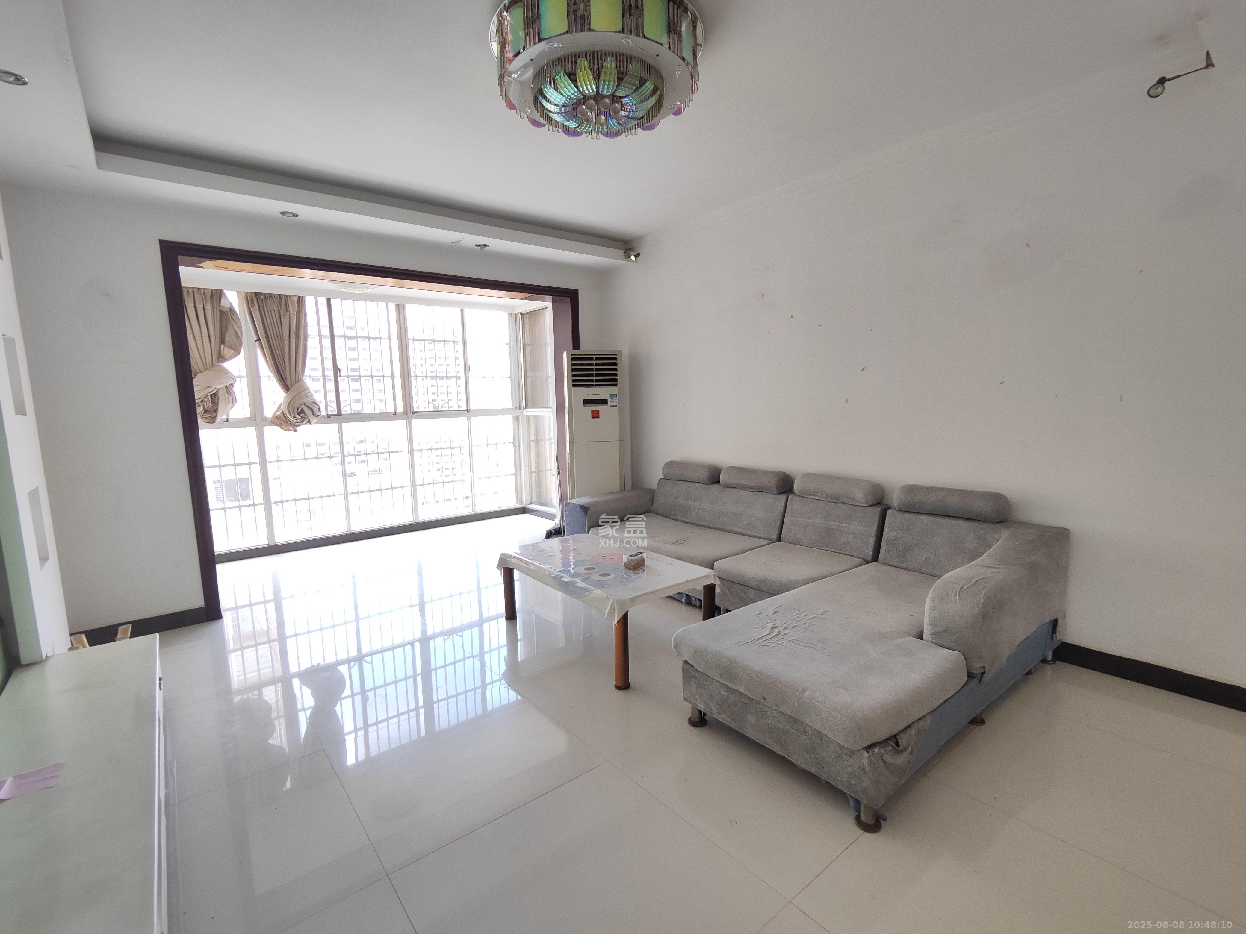 圣力华苑 3室2厅2卫 1600.0元/月 圣力华苑 3室2厅2卫 1600.0元/月室内图