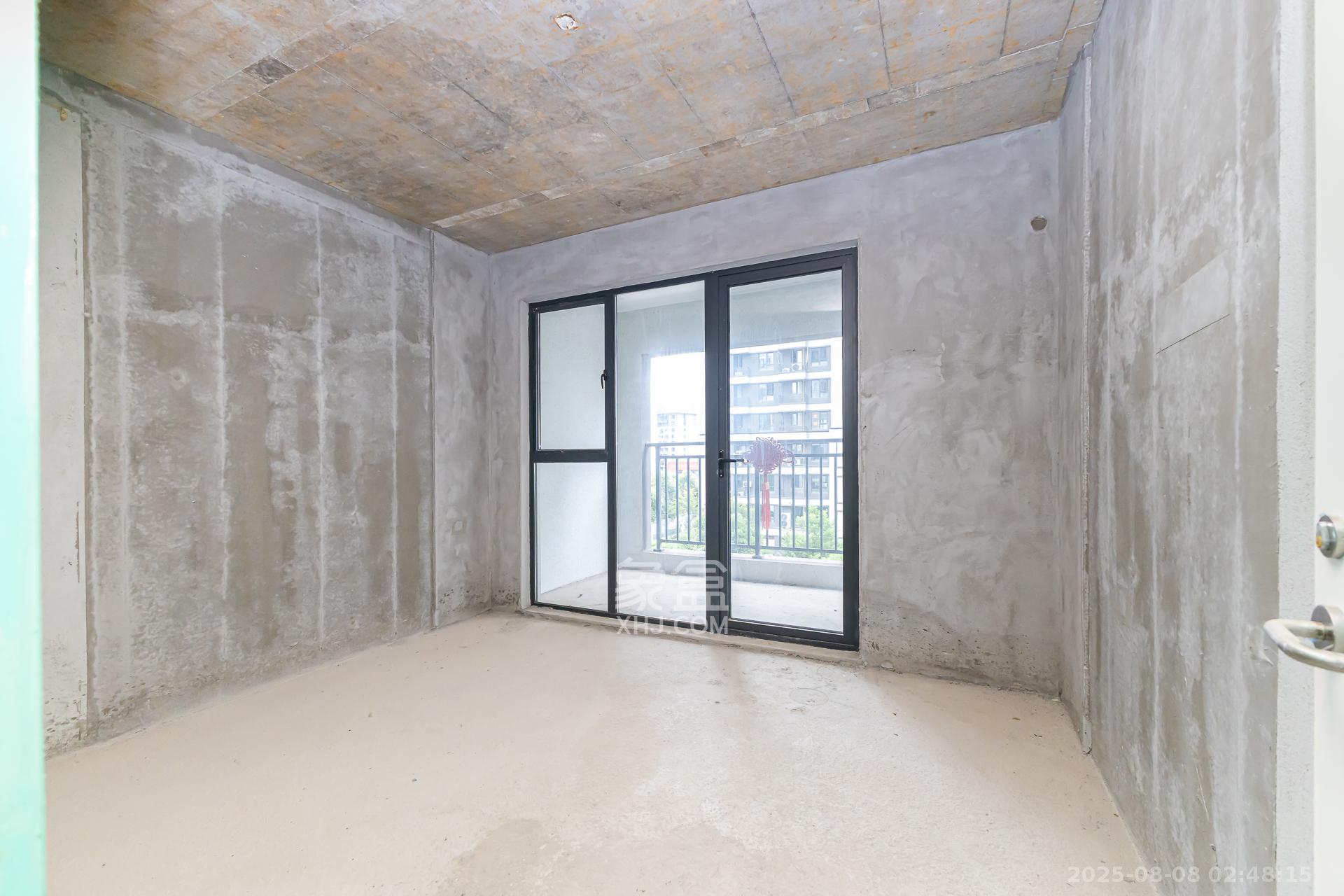 越秀湘江星汇城二期  4室2厅2卫    94.0万卧室