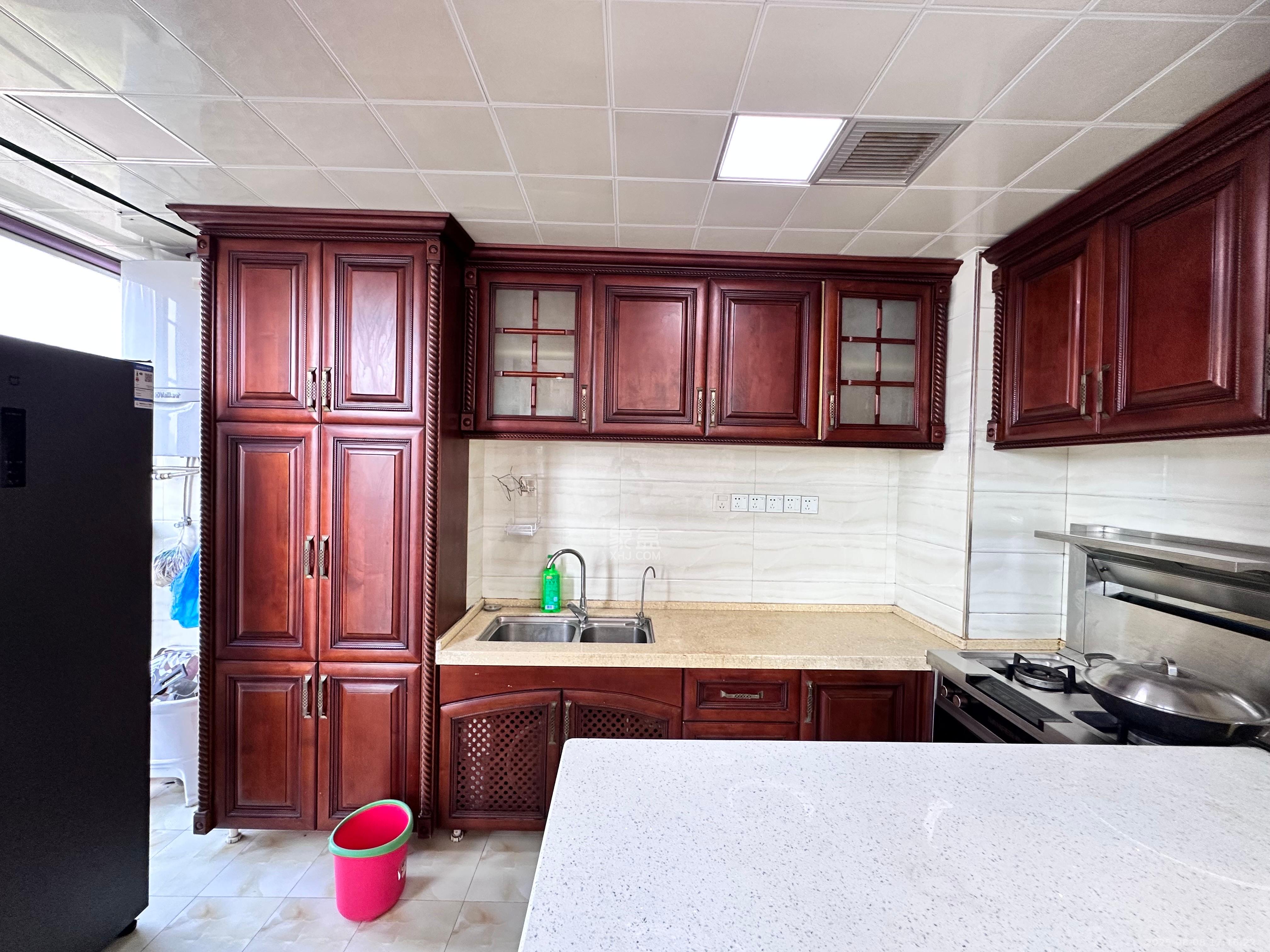 世茂铂翠湾一期  4室2厅2卫    4000.0元/月 世茂铂翠湾一期  4室2厅2卫    4000.0元/月室内图