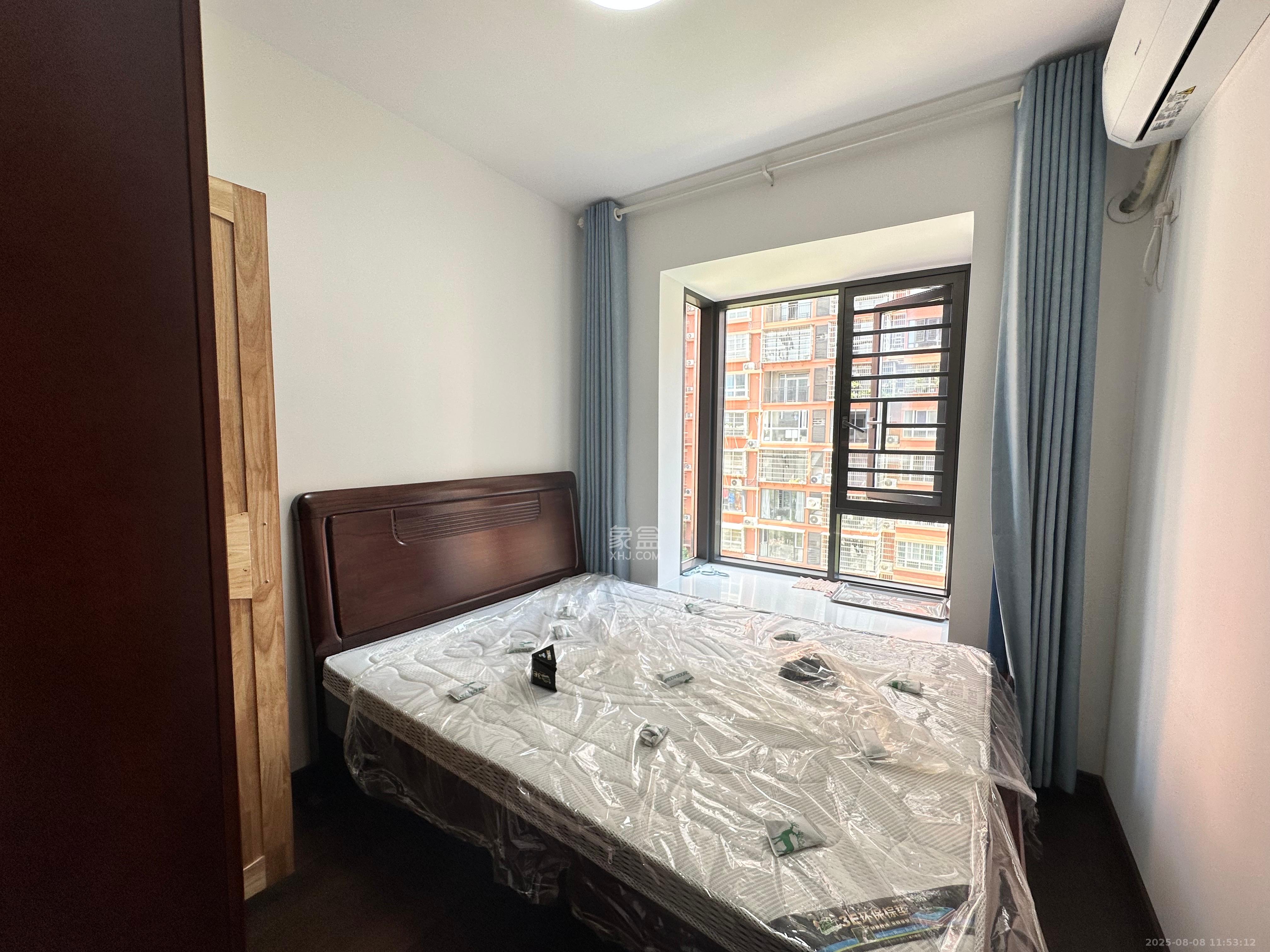 凯富南方鑫城 3室2厅2卫 2700.0元/月 凯富南方鑫城 3室2厅2卫 2700.0元/月室内图