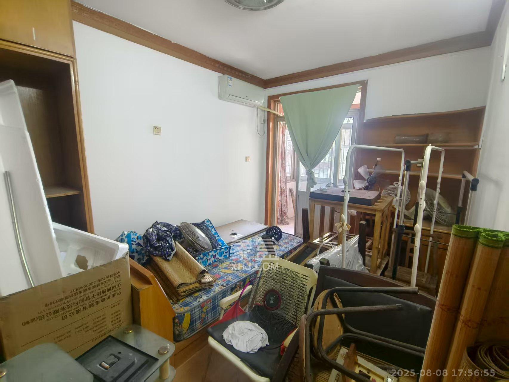 耕耘圃  2室2厅2卫    2000.0元/月室内图