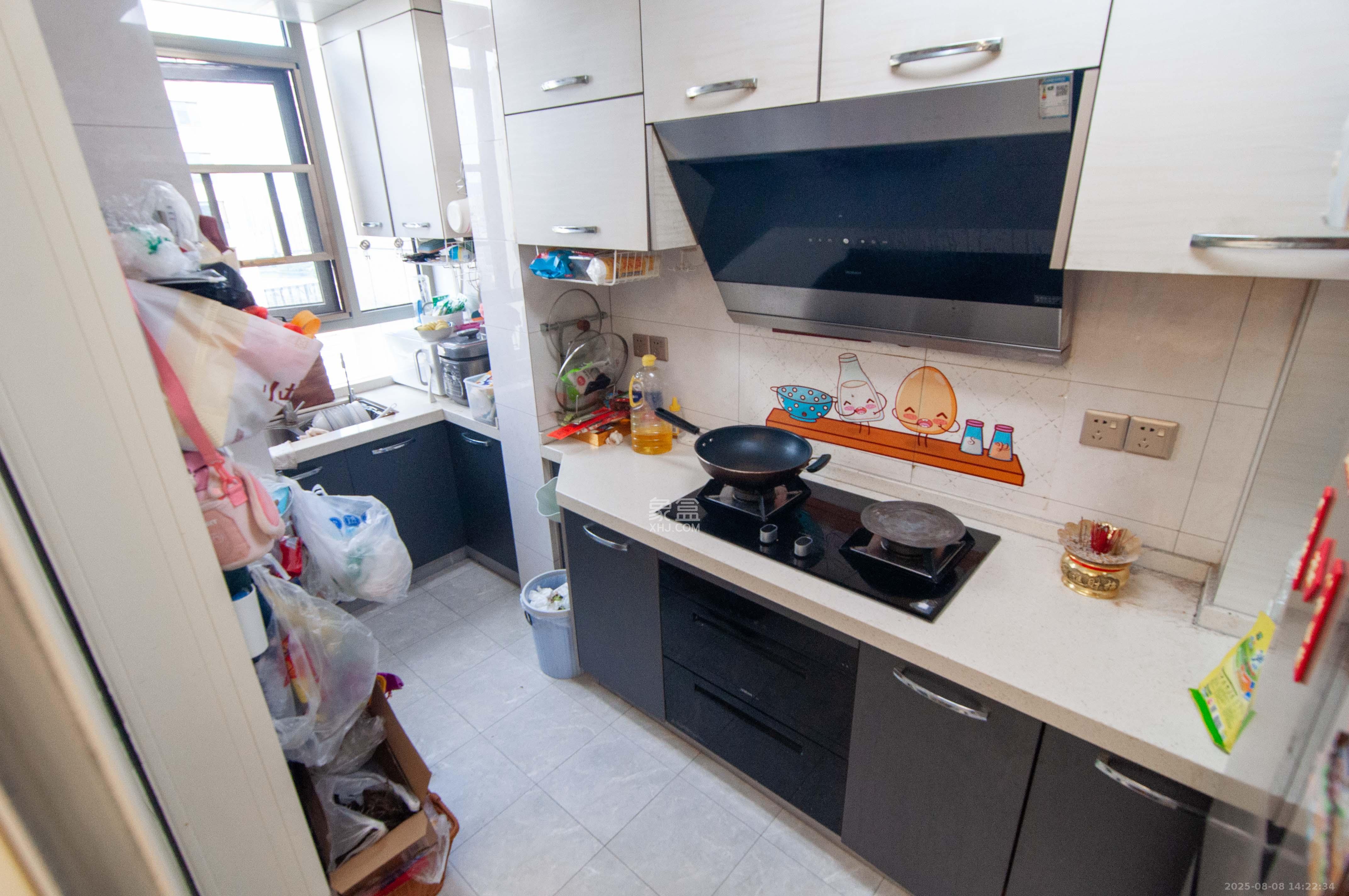 梅溪湖金茂湾  4室2厅2卫    168.0万 梅溪湖金茂湾  4室2厅2卫    168.0万厨房