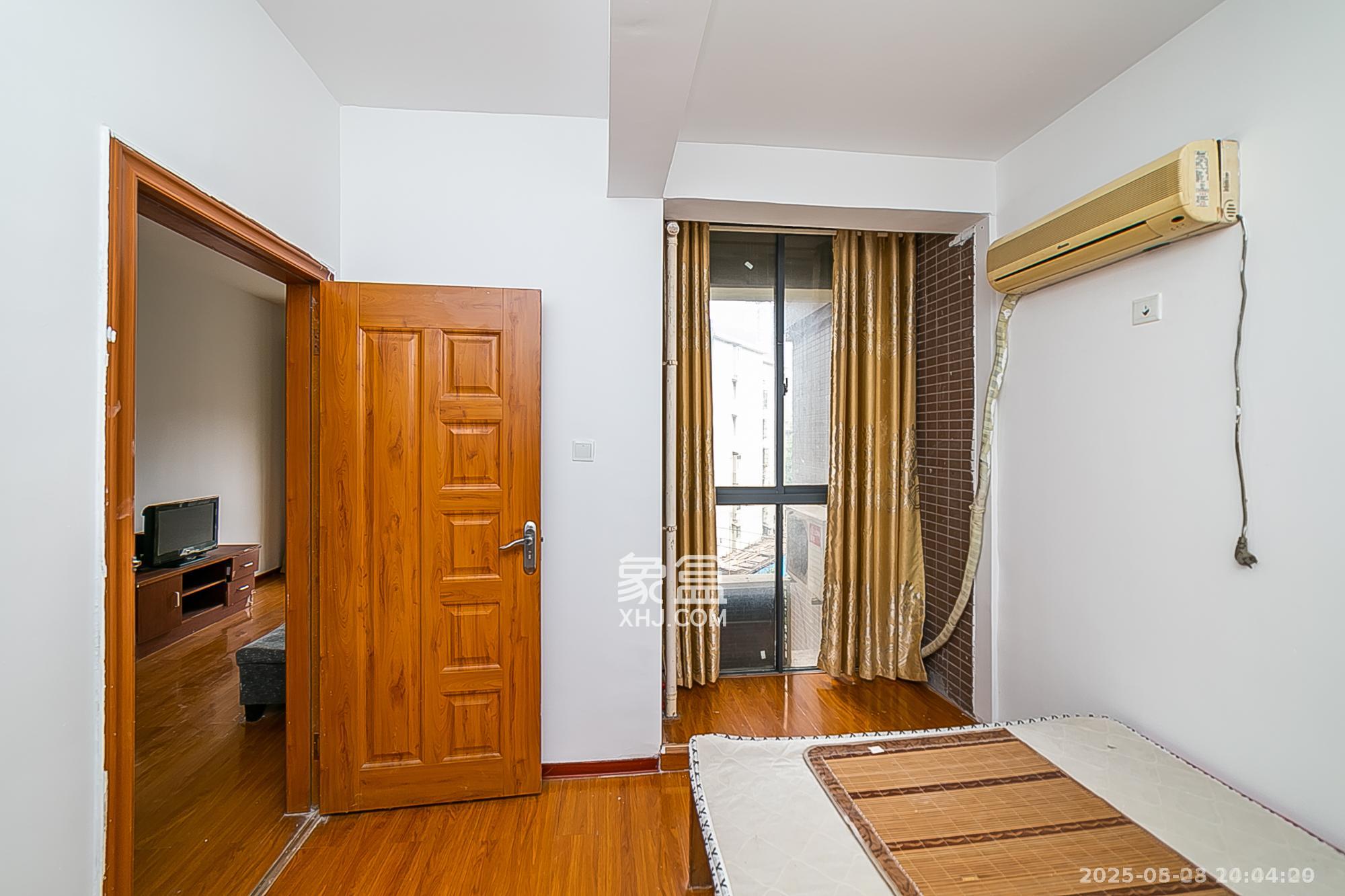 江山如画  2室2厅1卫    1900.0元/月室内图