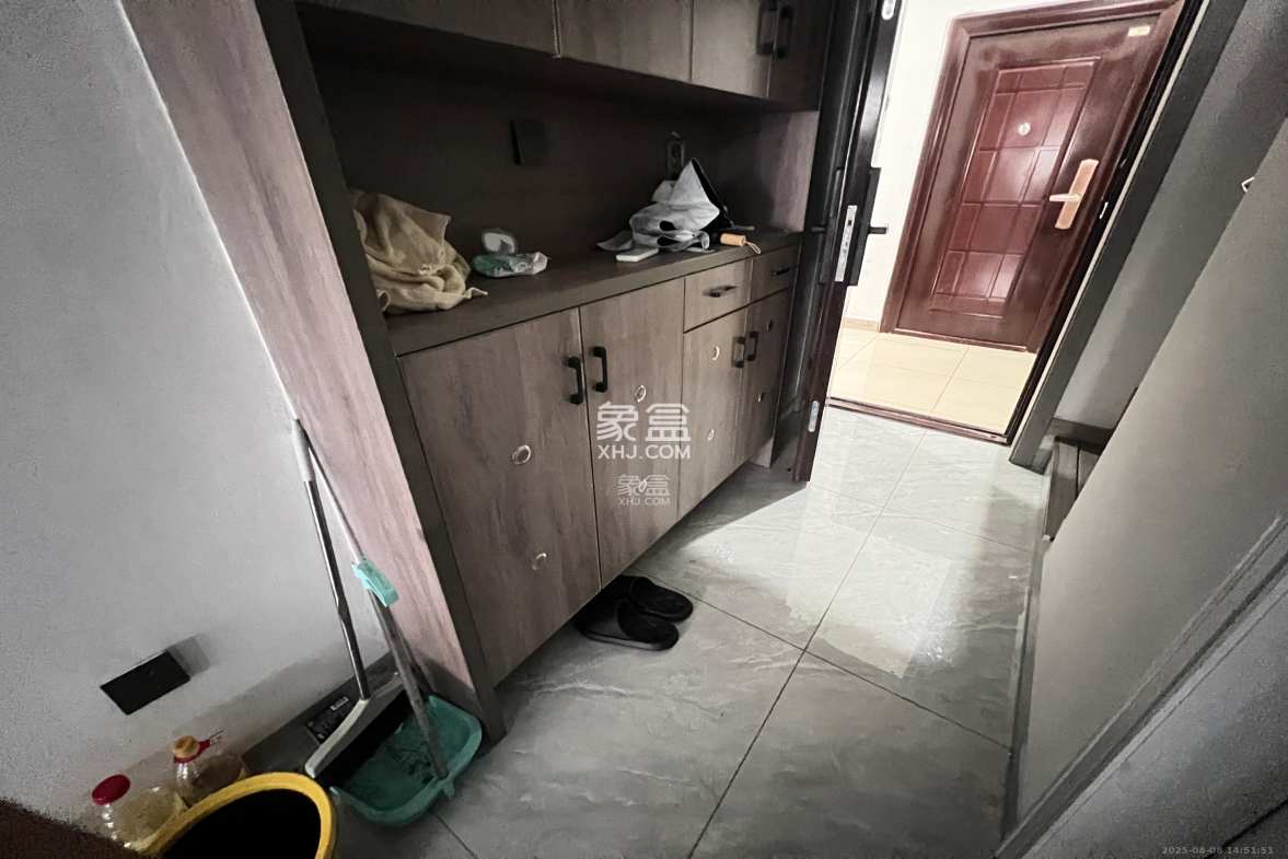 天鸿天府(天鸿中央大院) 2室1厅1卫 1900.0元/月 天鸿天府(天鸿中央大院) 2室1厅1卫 1900.0元/月室内图