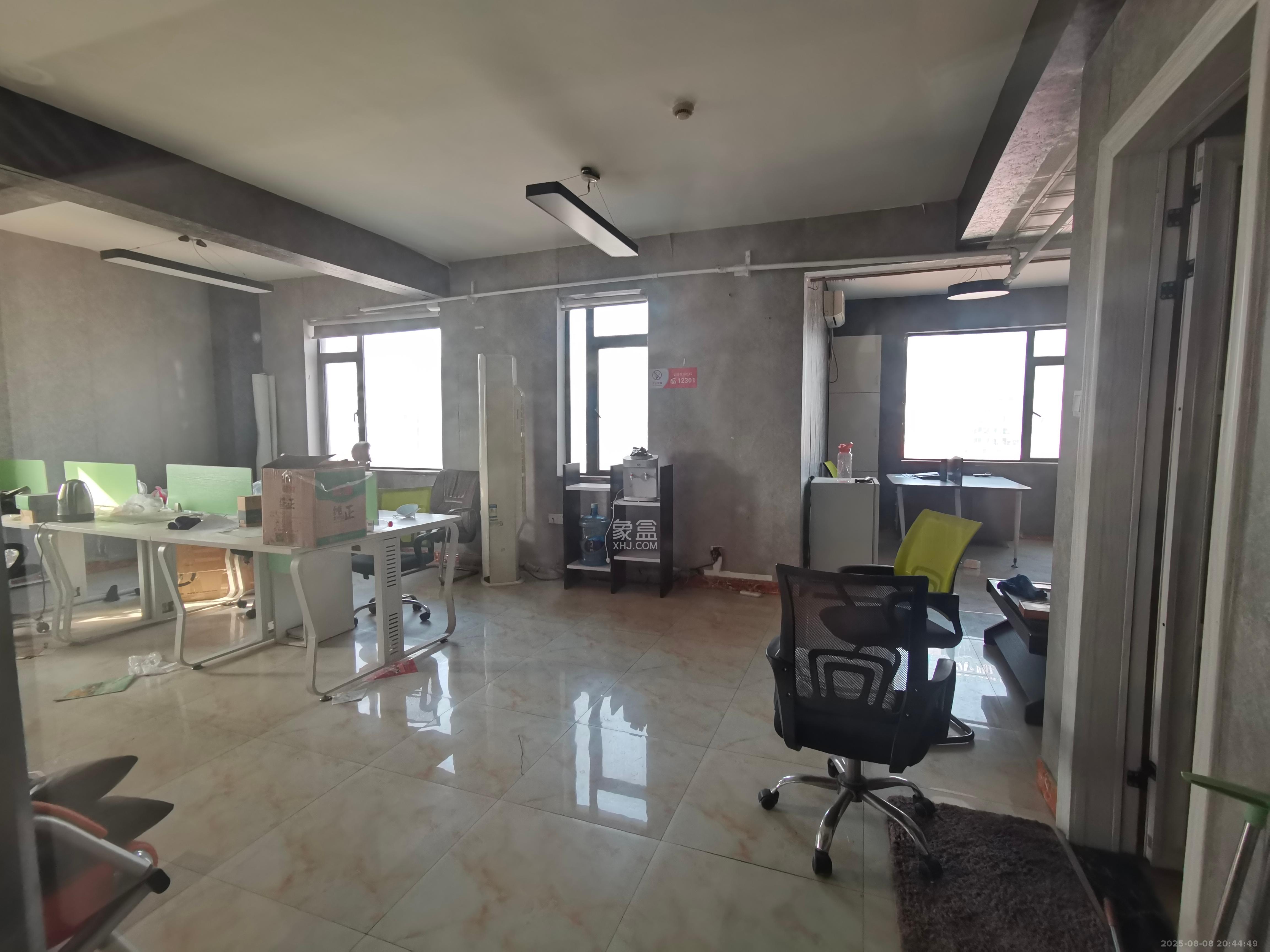 长房中庭国际(东郡华蓉广场)  1室1厅1卫    3500.0元/月 长房中庭国际(东郡华蓉广场)  1室1厅1卫    3500.0元/月