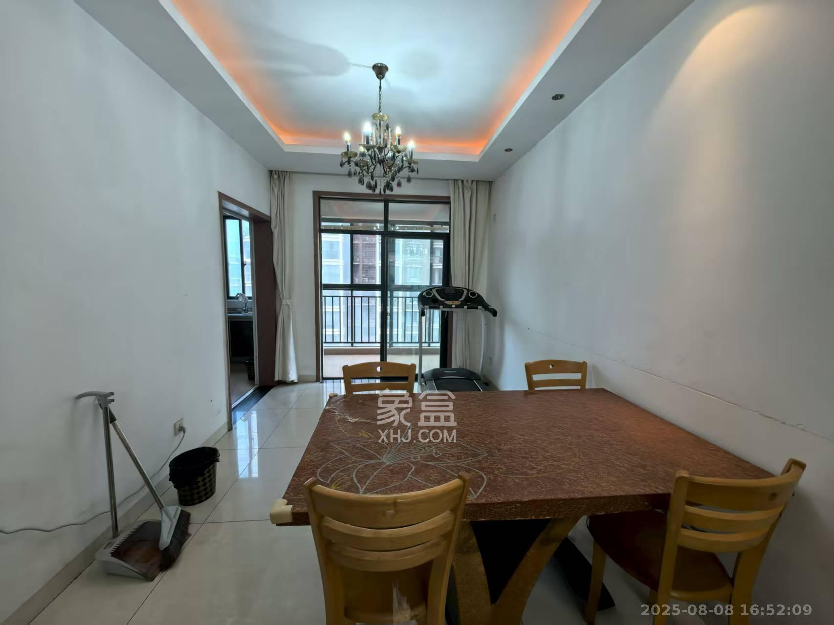 天城湖光山色  4室2厅1卫    3280.0元/月 天城湖光山色  4室2厅1卫    3280.0元/月室内图