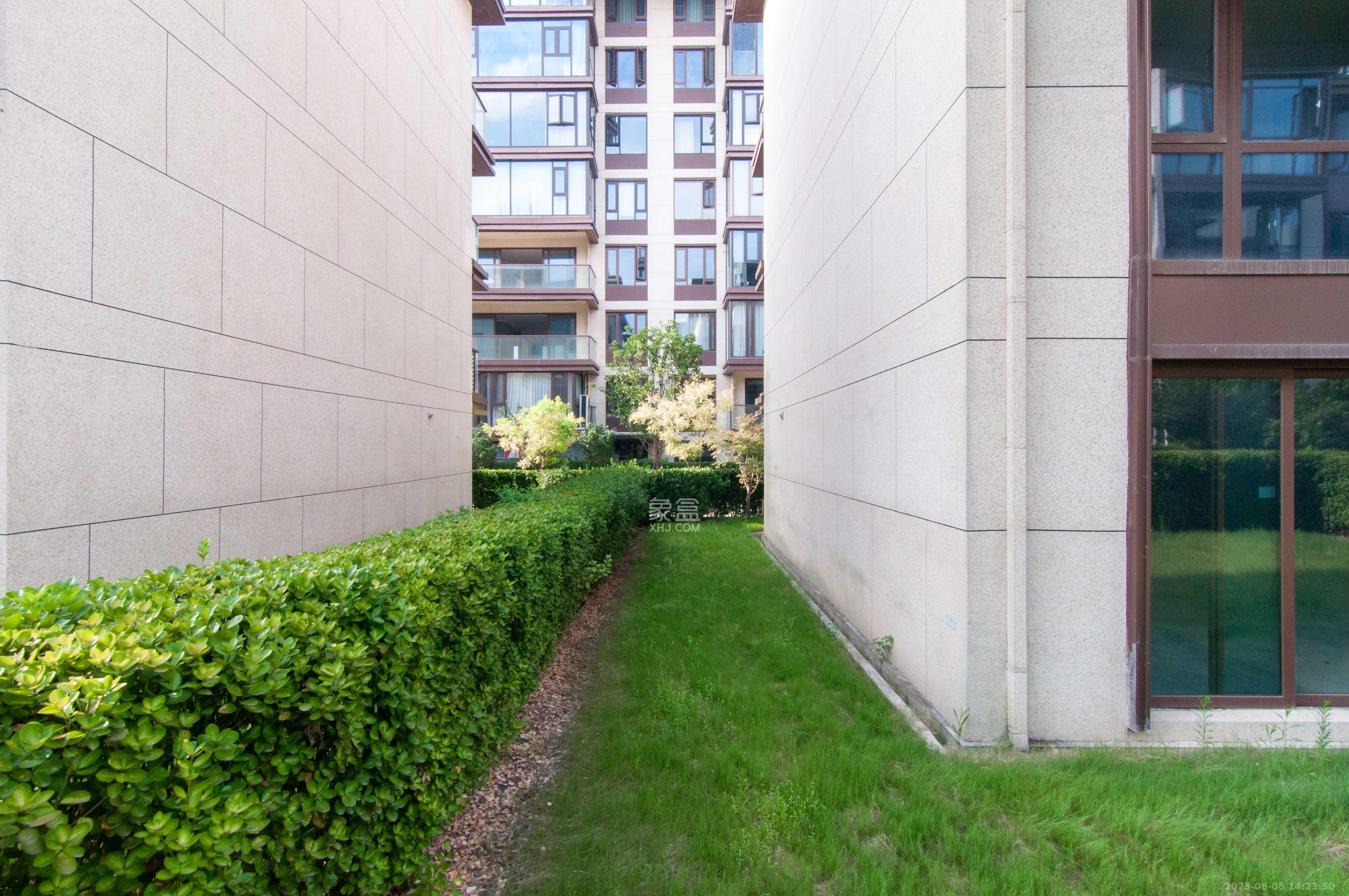 绿地麓湖郡  5室3厅3卫    406.0万 绿地麓湖郡  5室3厅3卫    406.0万其他