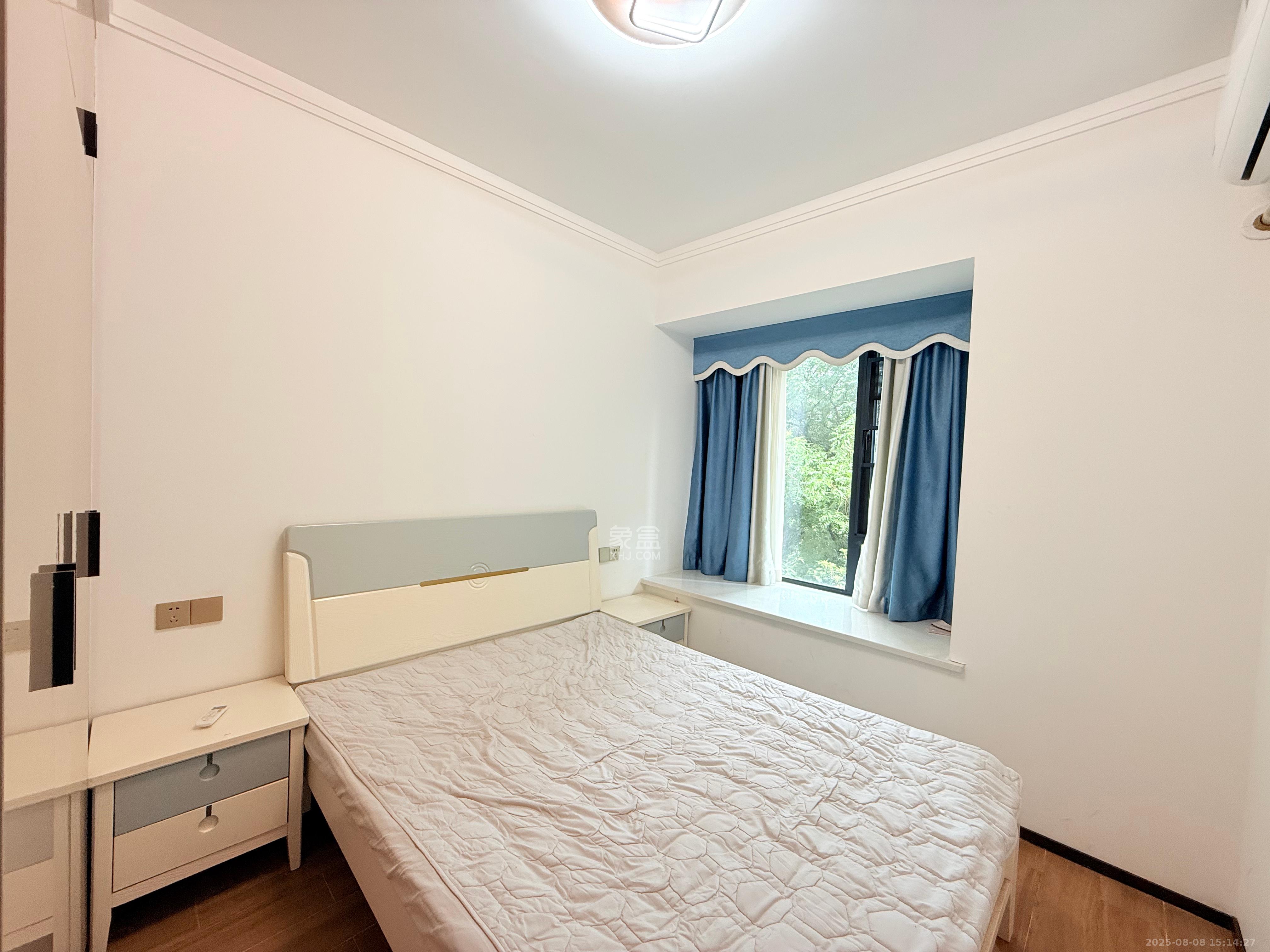 华润翡翠府  4室2厅2卫    3300.0元/月室内图