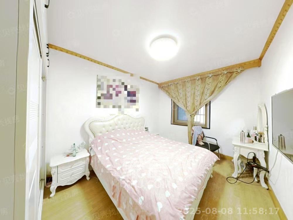 景园小区  3室1厅1卫    2400.0元/月 景园小区  3室1厅1卫    2400.0元/月室内图