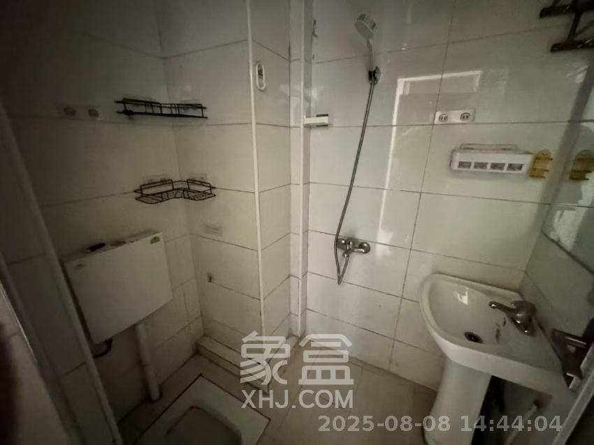 金房奥斯卡  1室1厅1卫    1000.0元/月 金房奥斯卡  1室1厅1卫    1000.0元/月