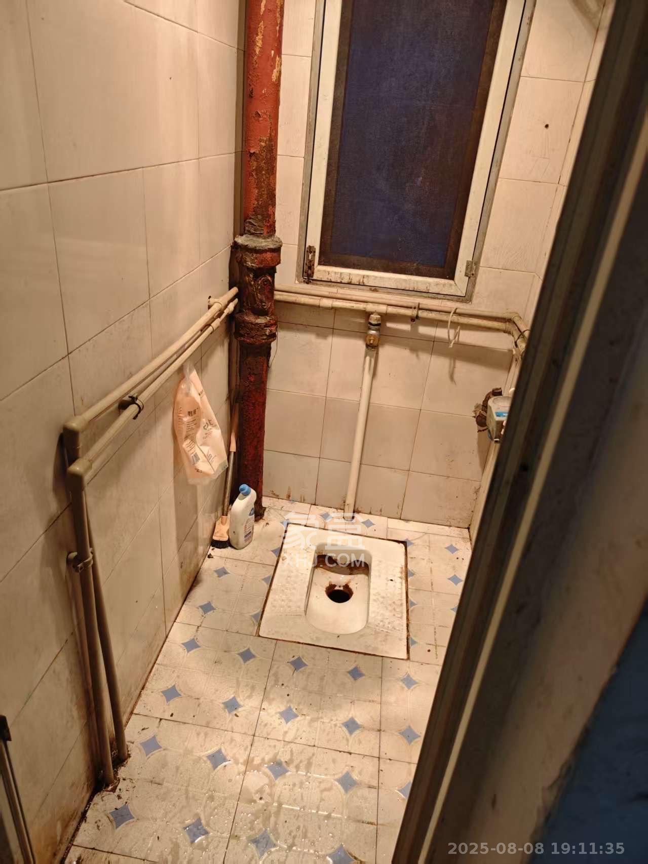 六亩地  2室0厅0卫    1100.0元/月 六亩地  2室0厅0卫    1100.0元/月室内图