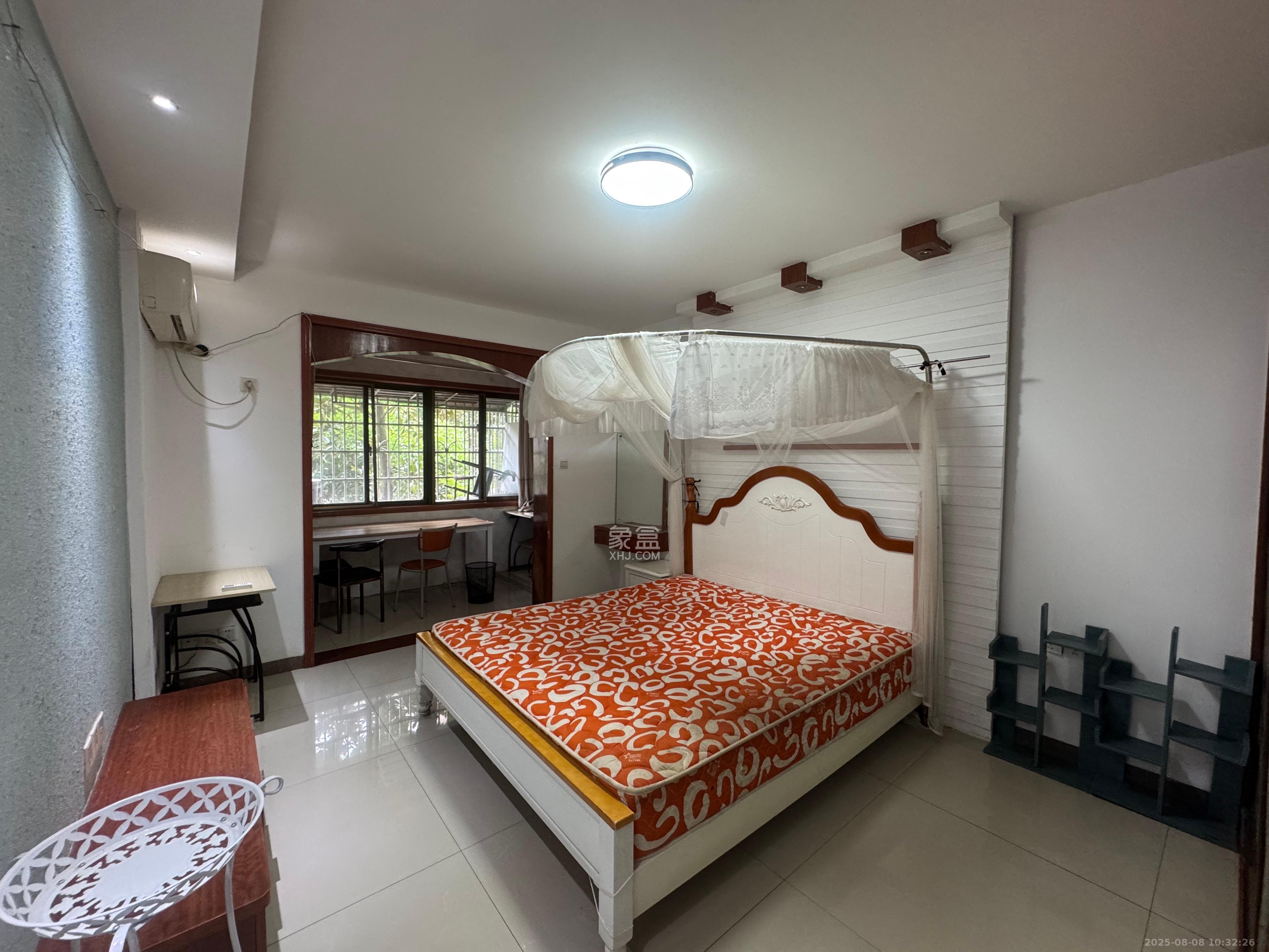 芙蓉蓉苑  2室2厅1卫    2400.0元/月室内图