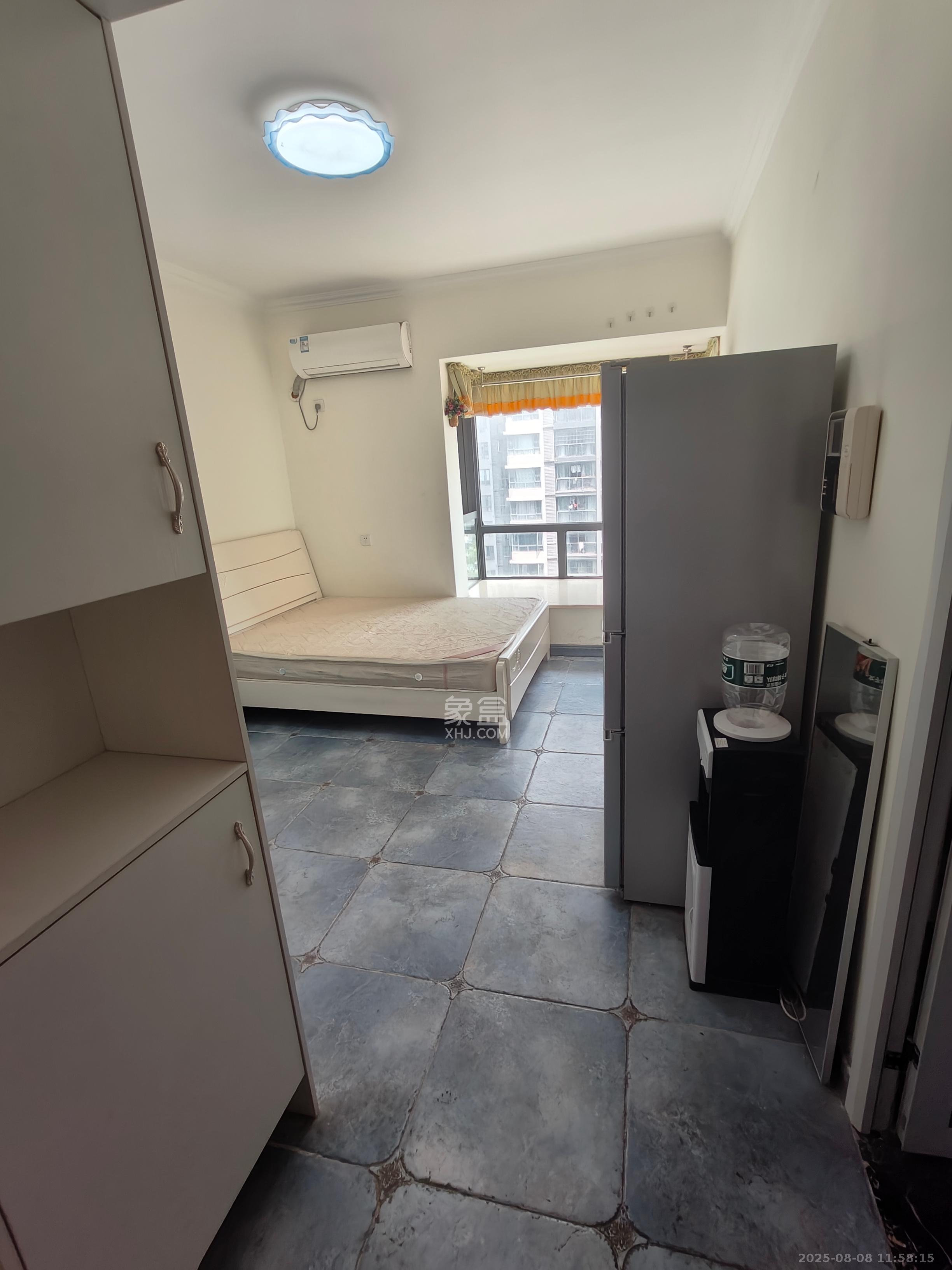 恒基凯旋门一二期 1室1厅1卫 1600.0元/月 恒基凯旋门一二期 1室1厅1卫 1600.0元/月室内图