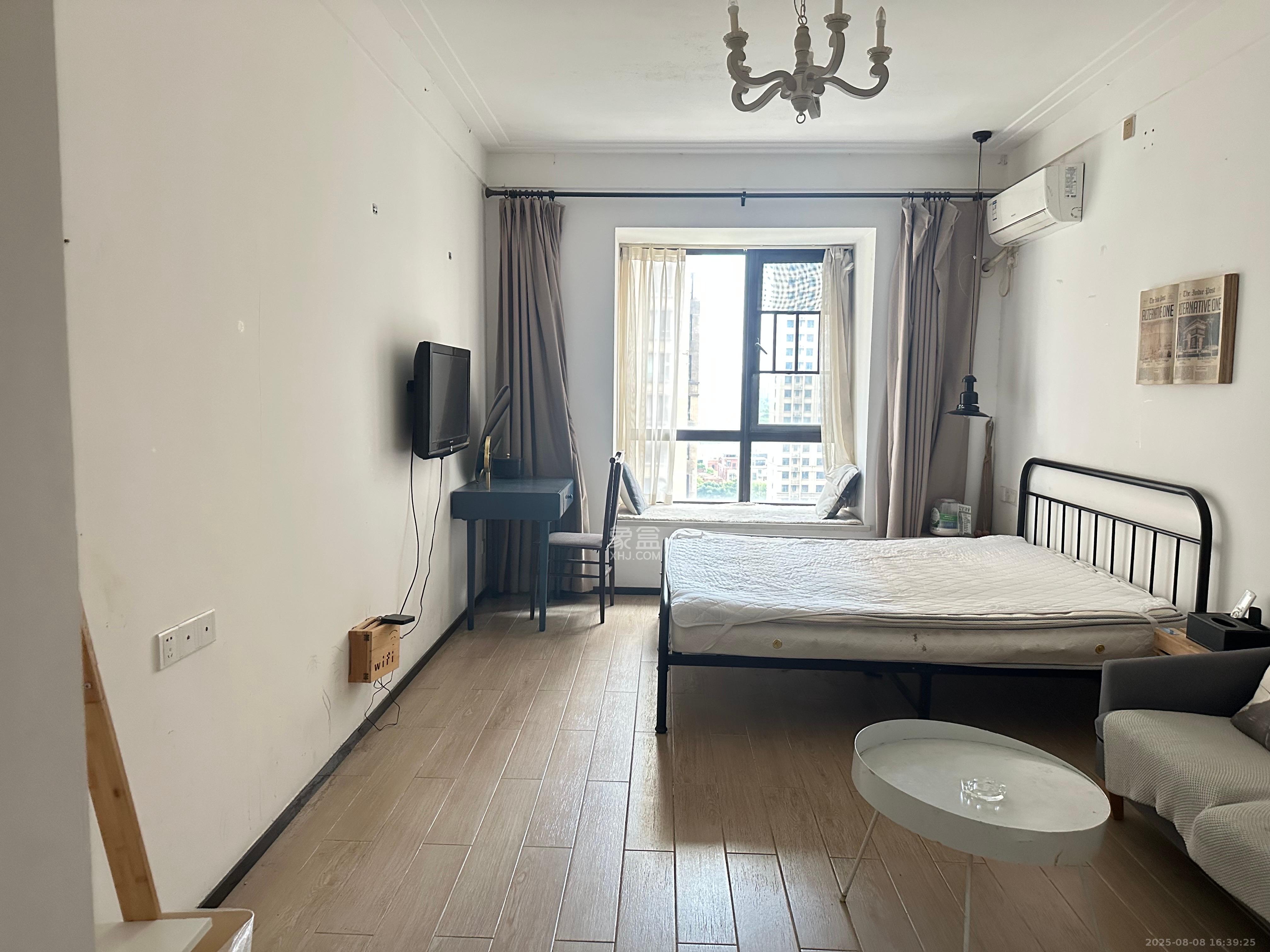 中海国际二期  1室0厅1卫    1000.0元/月 中海国际二期  1室0厅1卫    1000.0元/月室内图