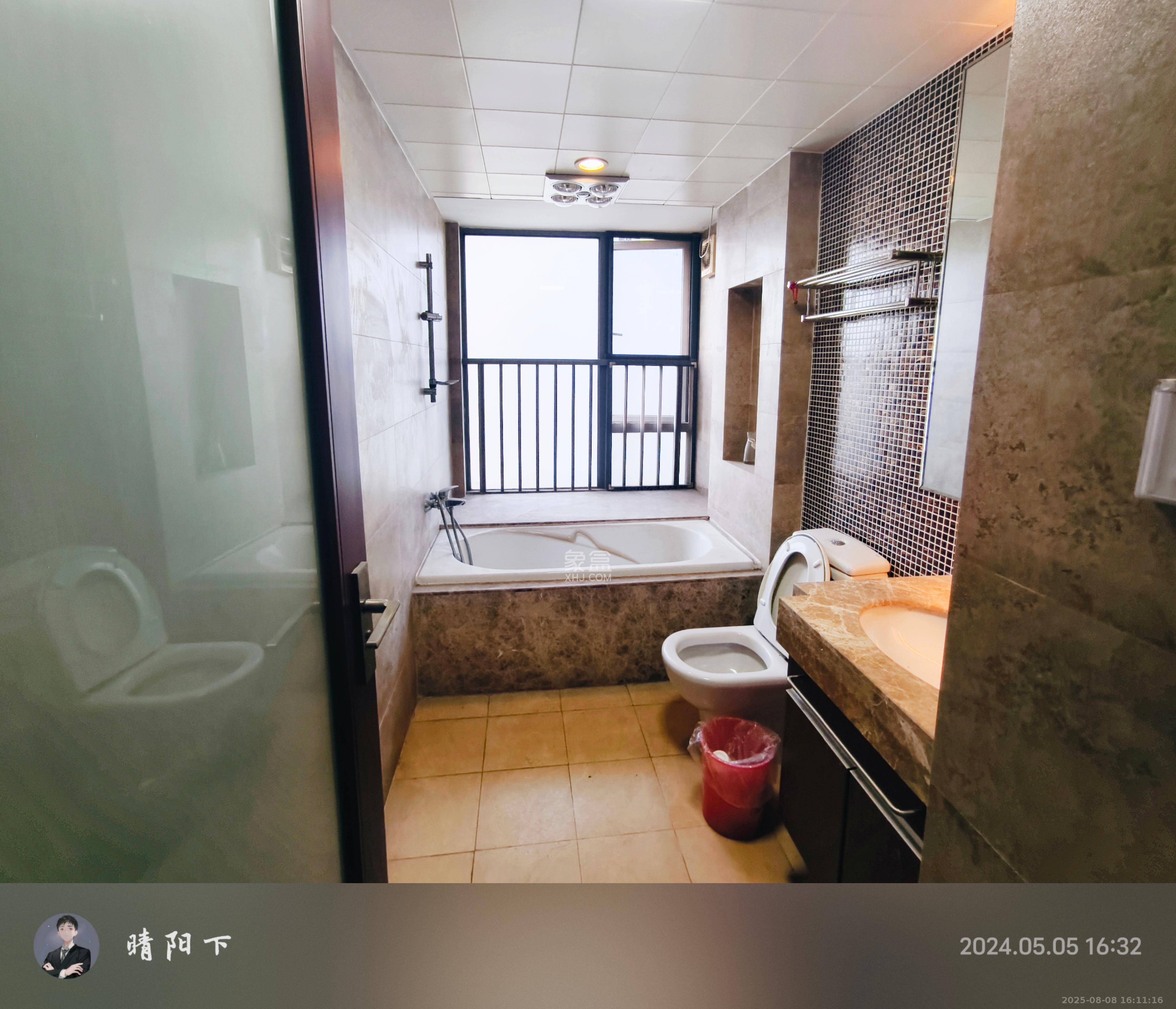 珠江花城三期锦鲤  1室2厅2卫    2600.0元/月室内图