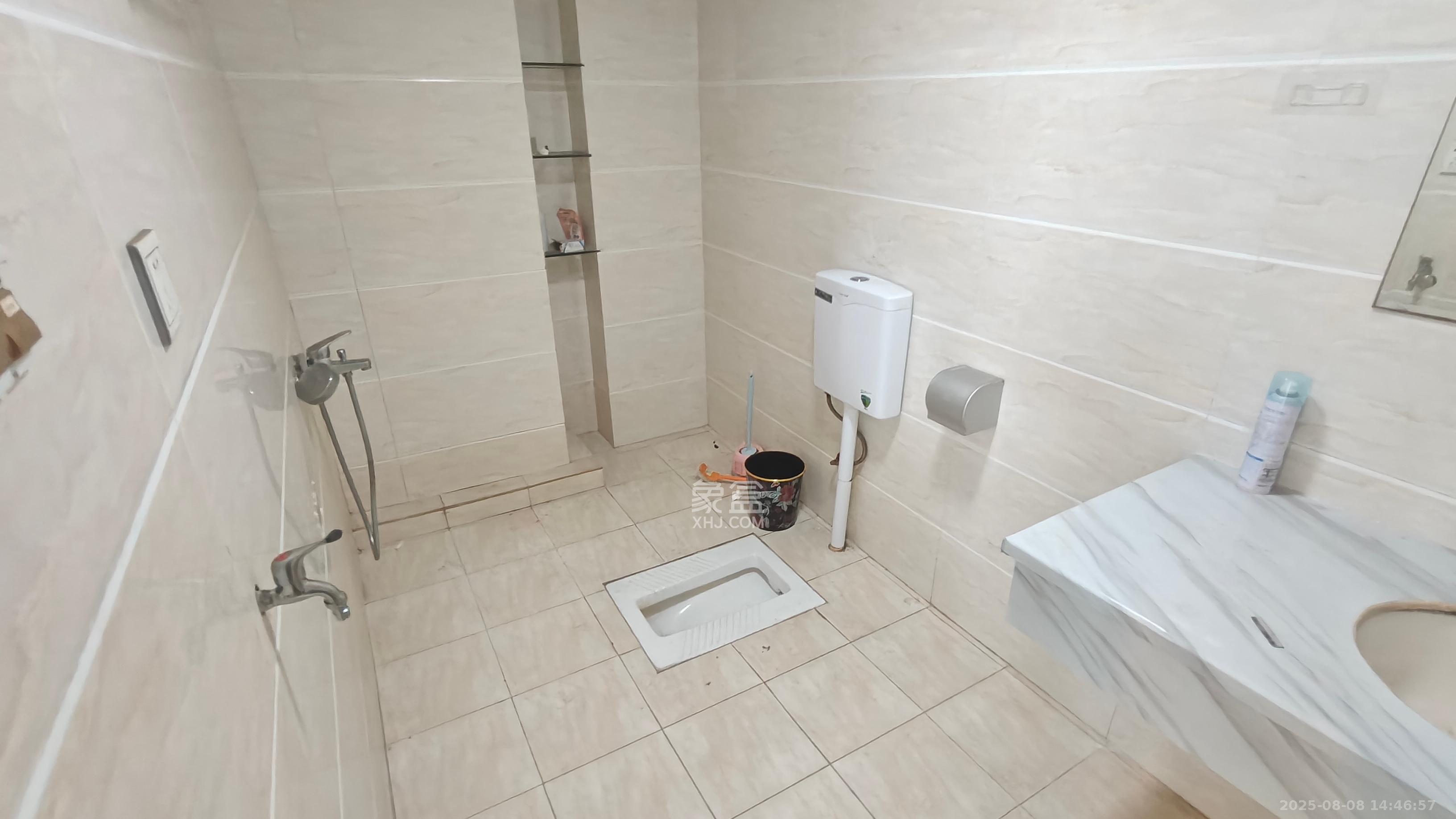 鑫远杰座  1室1厅1卫    2200.0元/月室内图