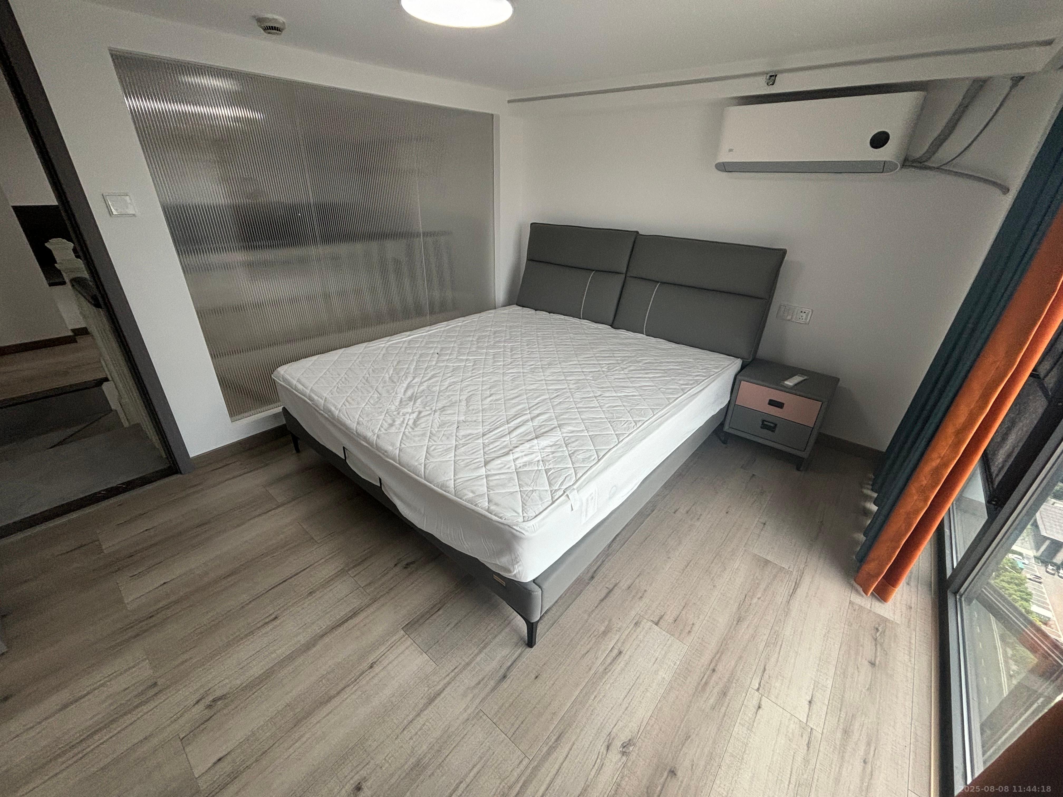 卓越中寰  3室1厅1卫   2600.00元/月室内图