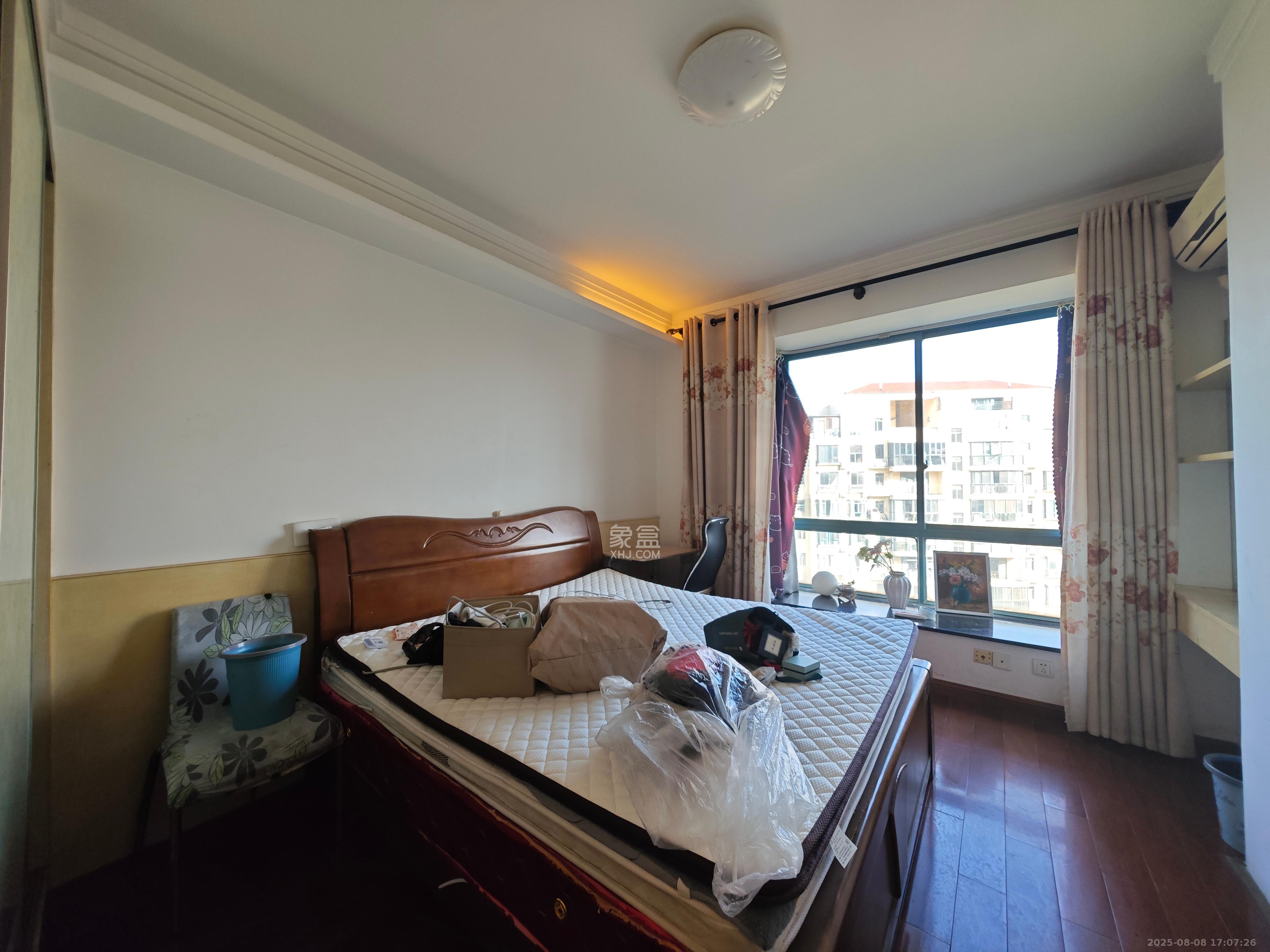 圣爵菲斯  3室2厅2卫    2180.0元/月 圣爵菲斯  3室2厅2卫    2180.0元/月室内图