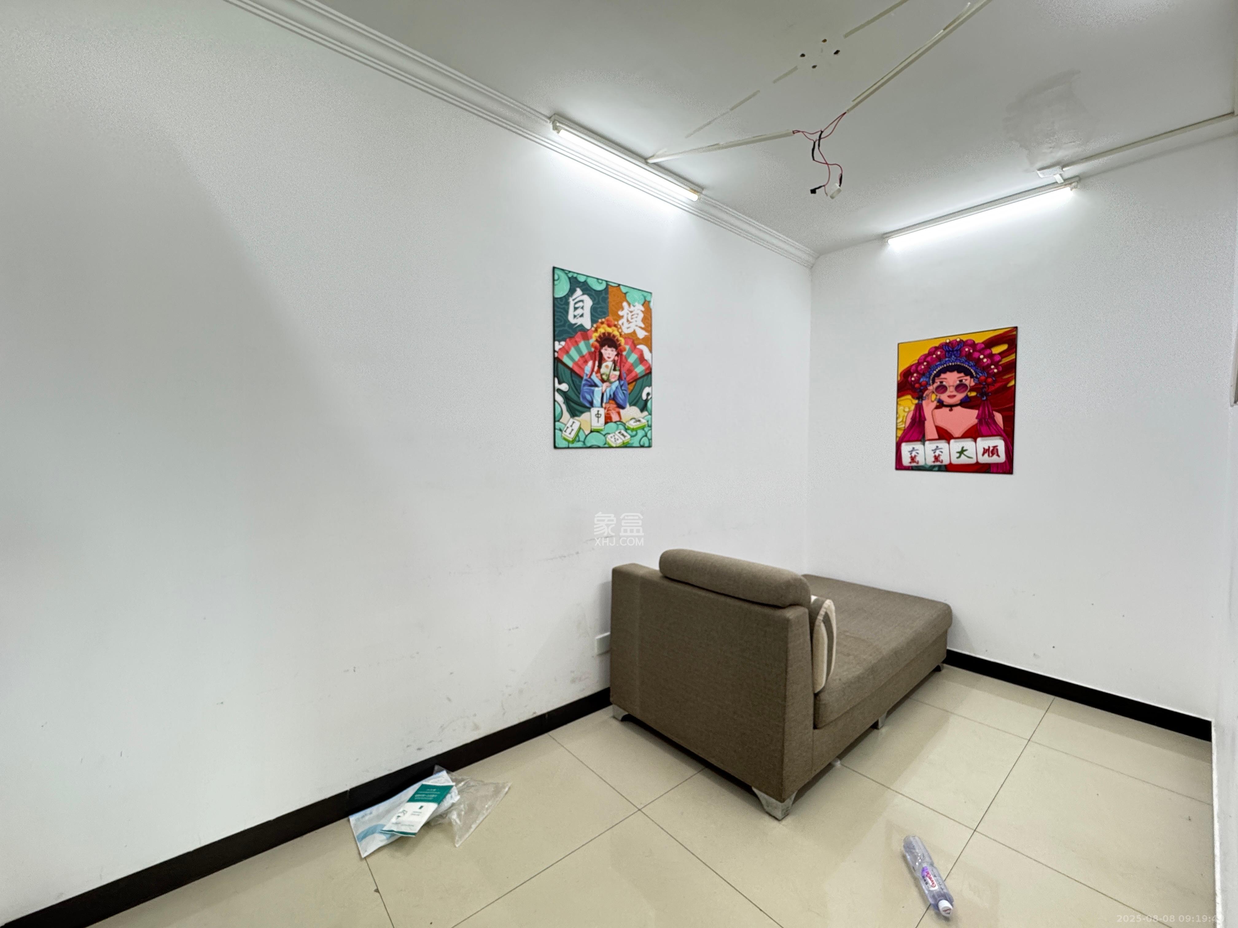 亚商国际 1室1厅1卫 2200.0元/月 亚商国际 1室1厅1卫 2200.0元/月室内图