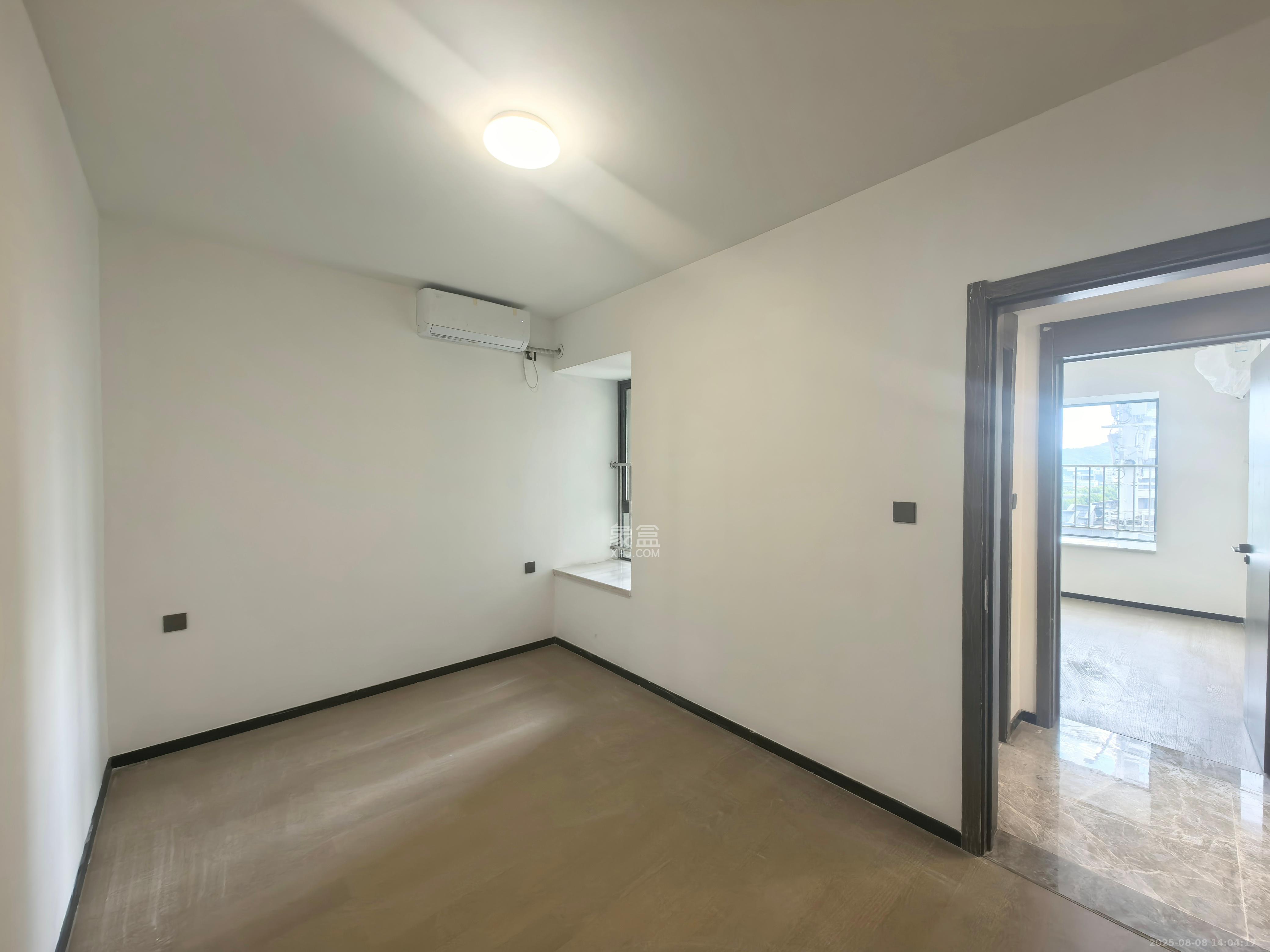 欣利梅溪左岸  3室2厅2卫    3500.0元/月 欣利梅溪左岸  3室2厅2卫    3500.0元/月室内图