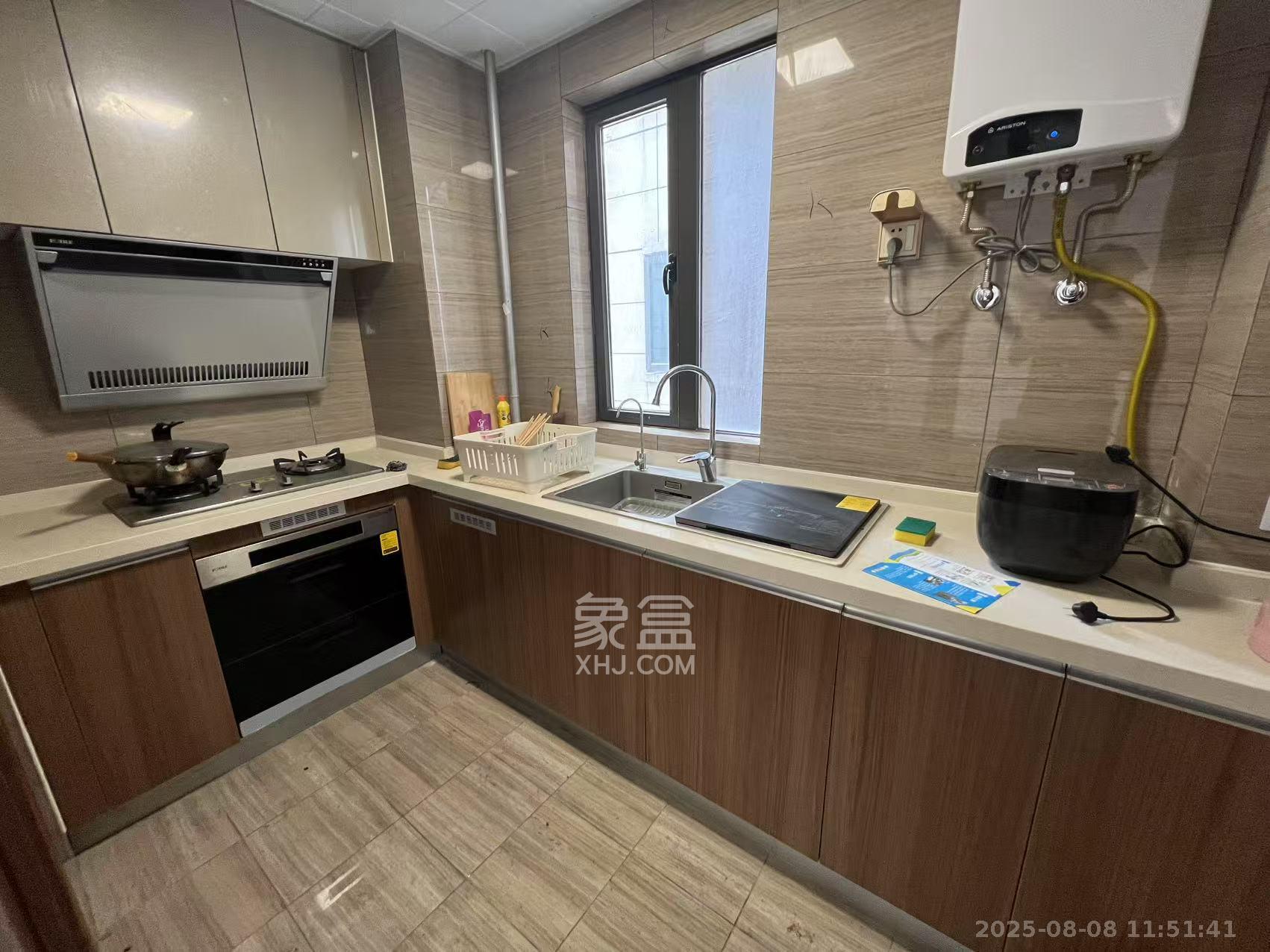 阳光城尚东湾青柠园  3室2厅2卫    2500.0元/月室内图