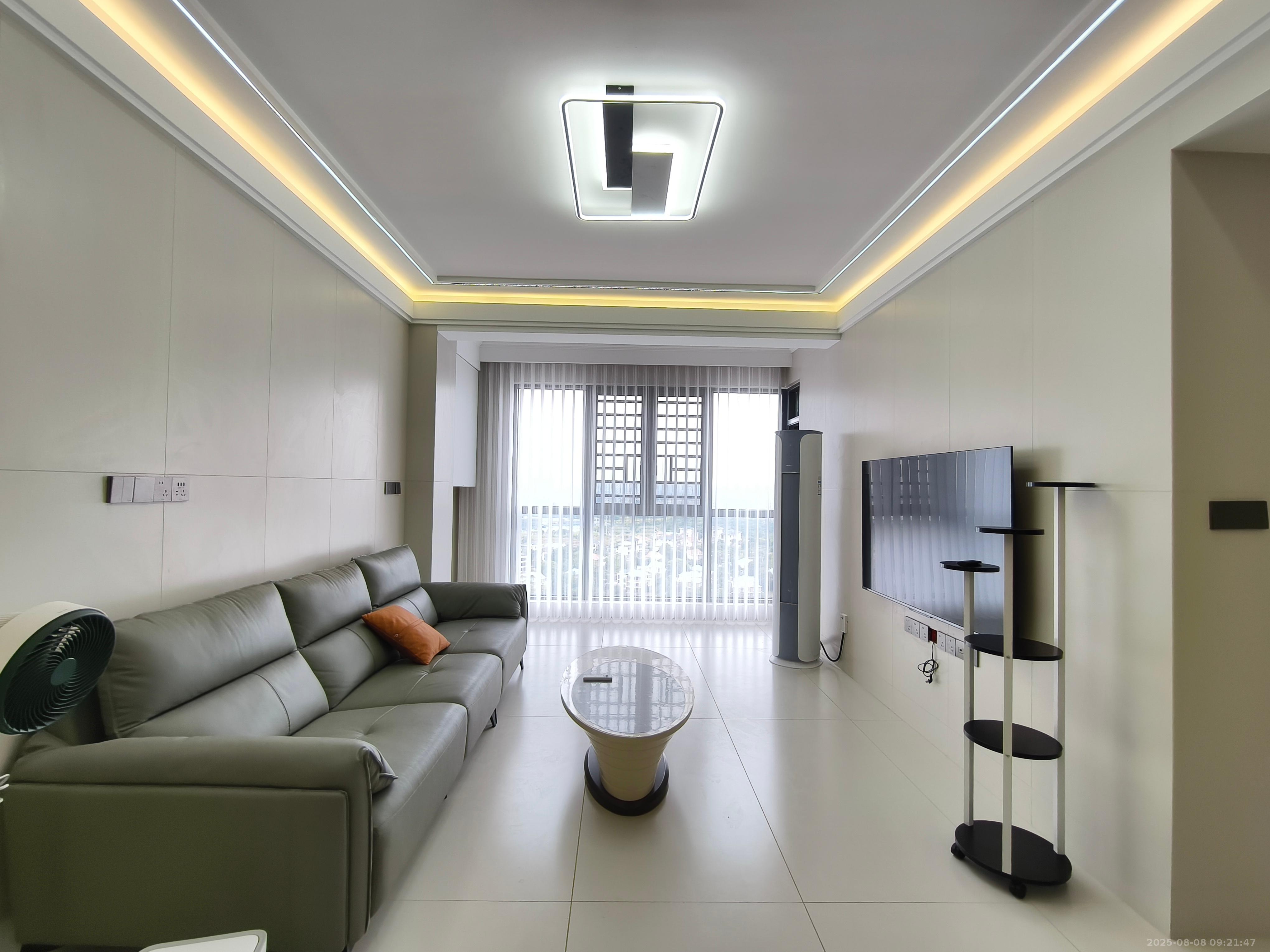 紫华郡  3室2厅2卫    2800.0元/月室内图