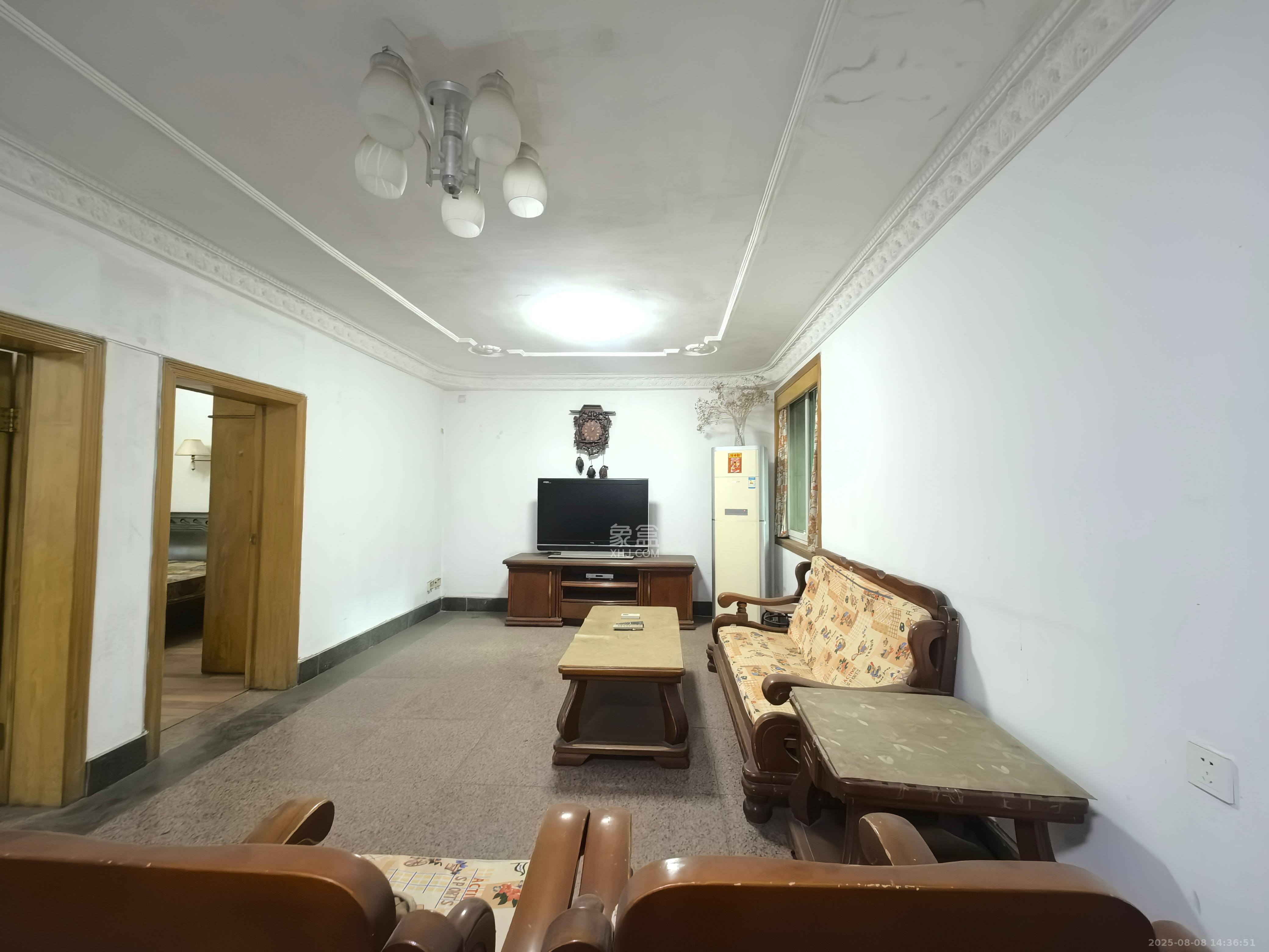 便河边社区 4室2厅1卫 3300.0元/月 便河边社区 4室2厅1卫 3300.0元/月室内图