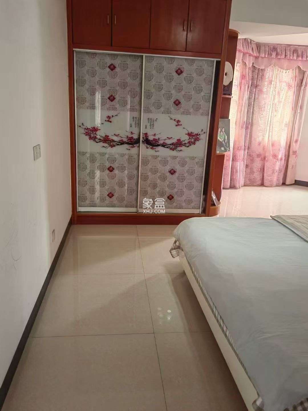 精锐华府(精锐华庭) 3室2厅2卫 1680.0元/月 精锐华府(精锐华庭) 3室2厅2卫 1680.0元/月室内图